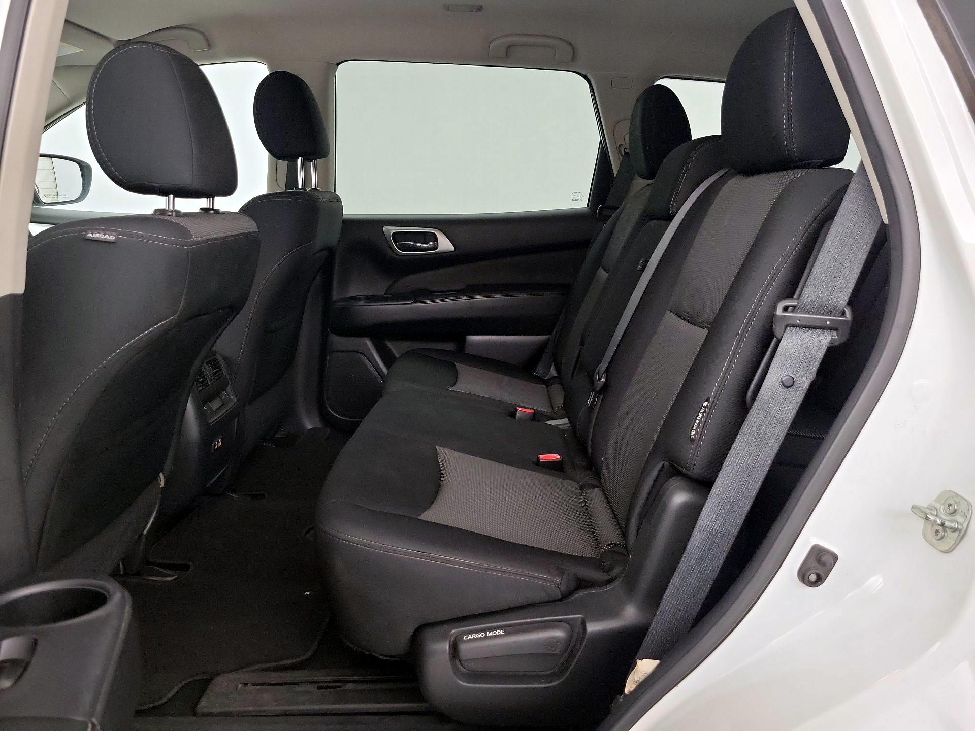 Thumbnail: 2019 Nissan Pathfinder - 19