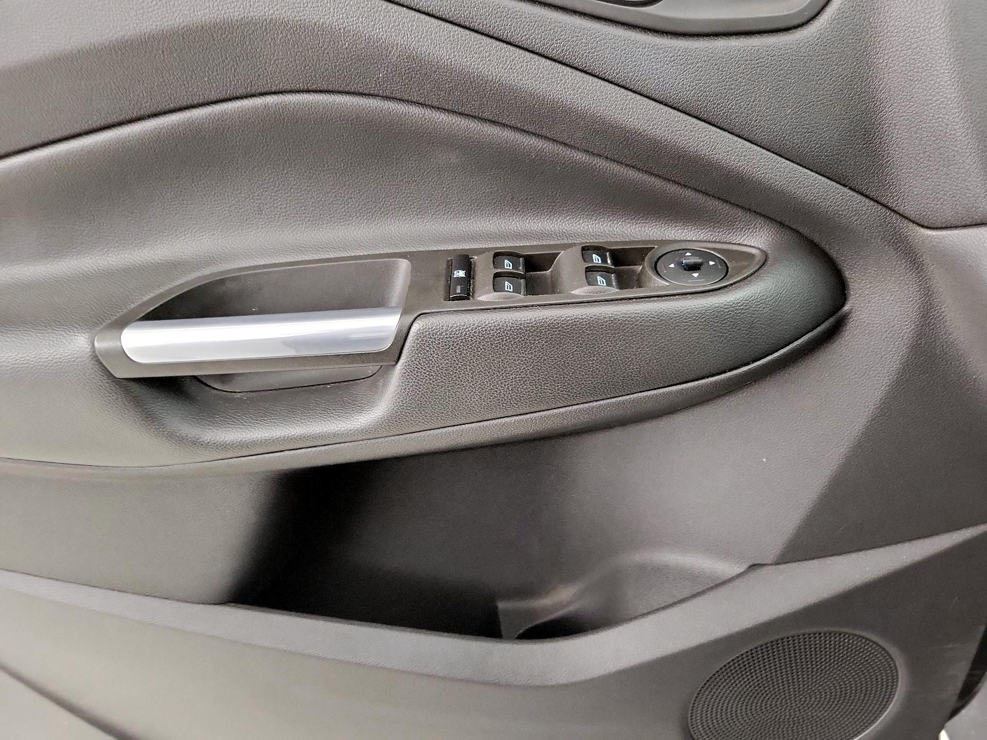 Thumbnail: 2015 Ford Escape - 12