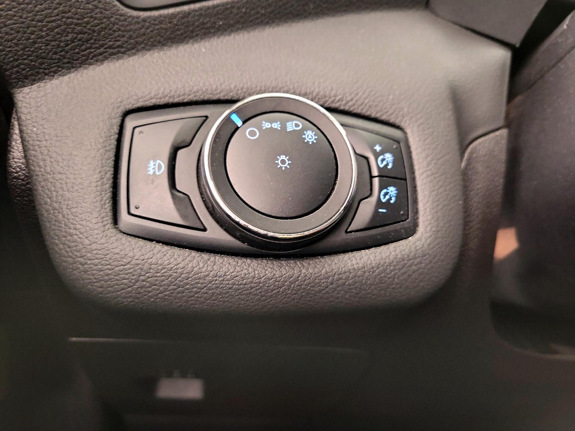 Thumbnail: 2015 Ford Escape - 13