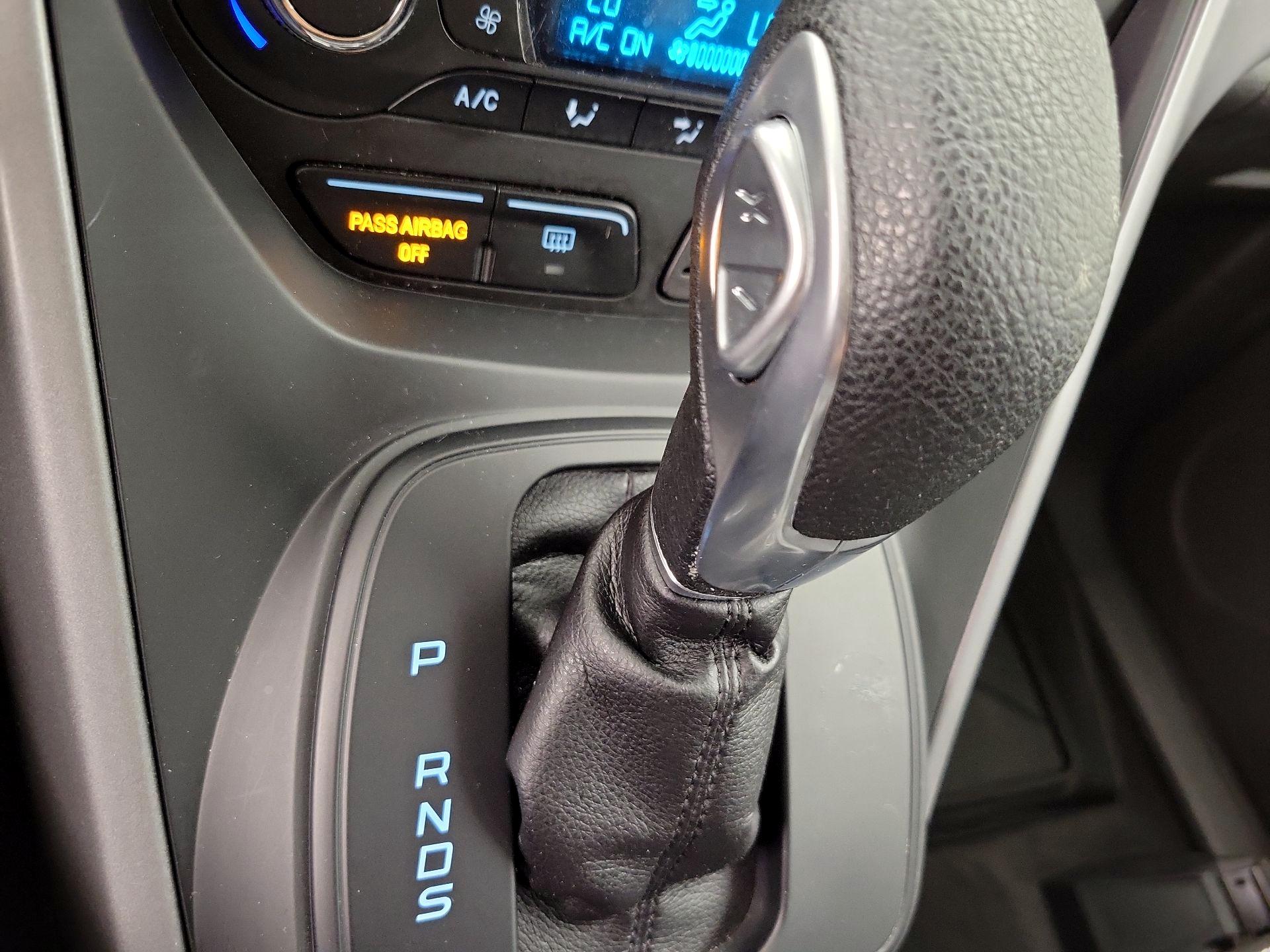Thumbnail: 2015 Ford Escape - 17