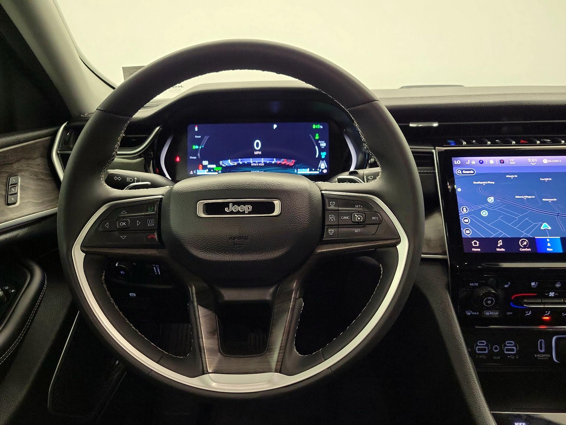 Thumbnail: 2023 Jeep Grand Cherokee - 10