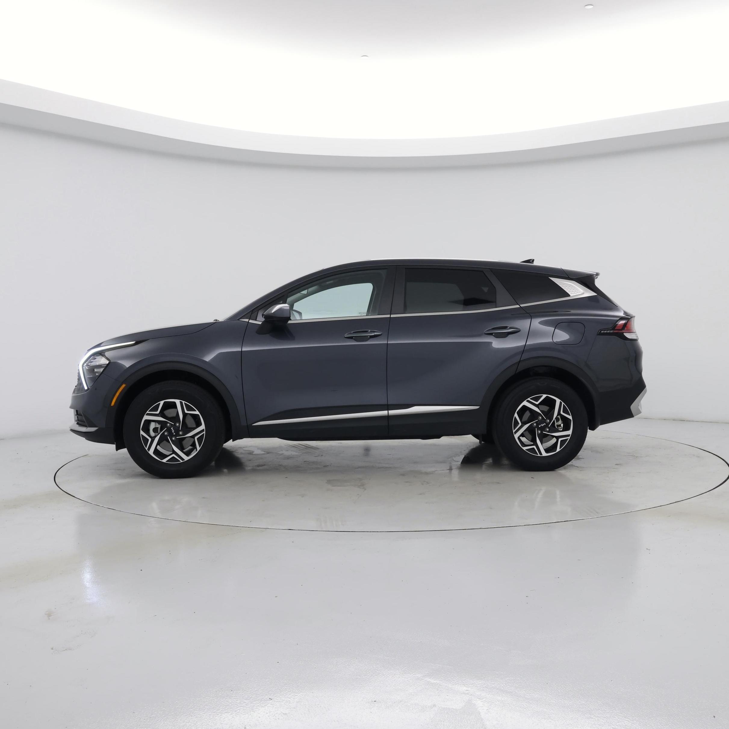 Thumbnail: 2023 Kia Sportage - 3