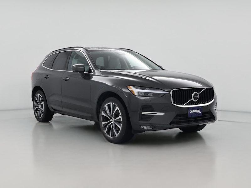 2022 Volvo XC60 B5 Momentum
