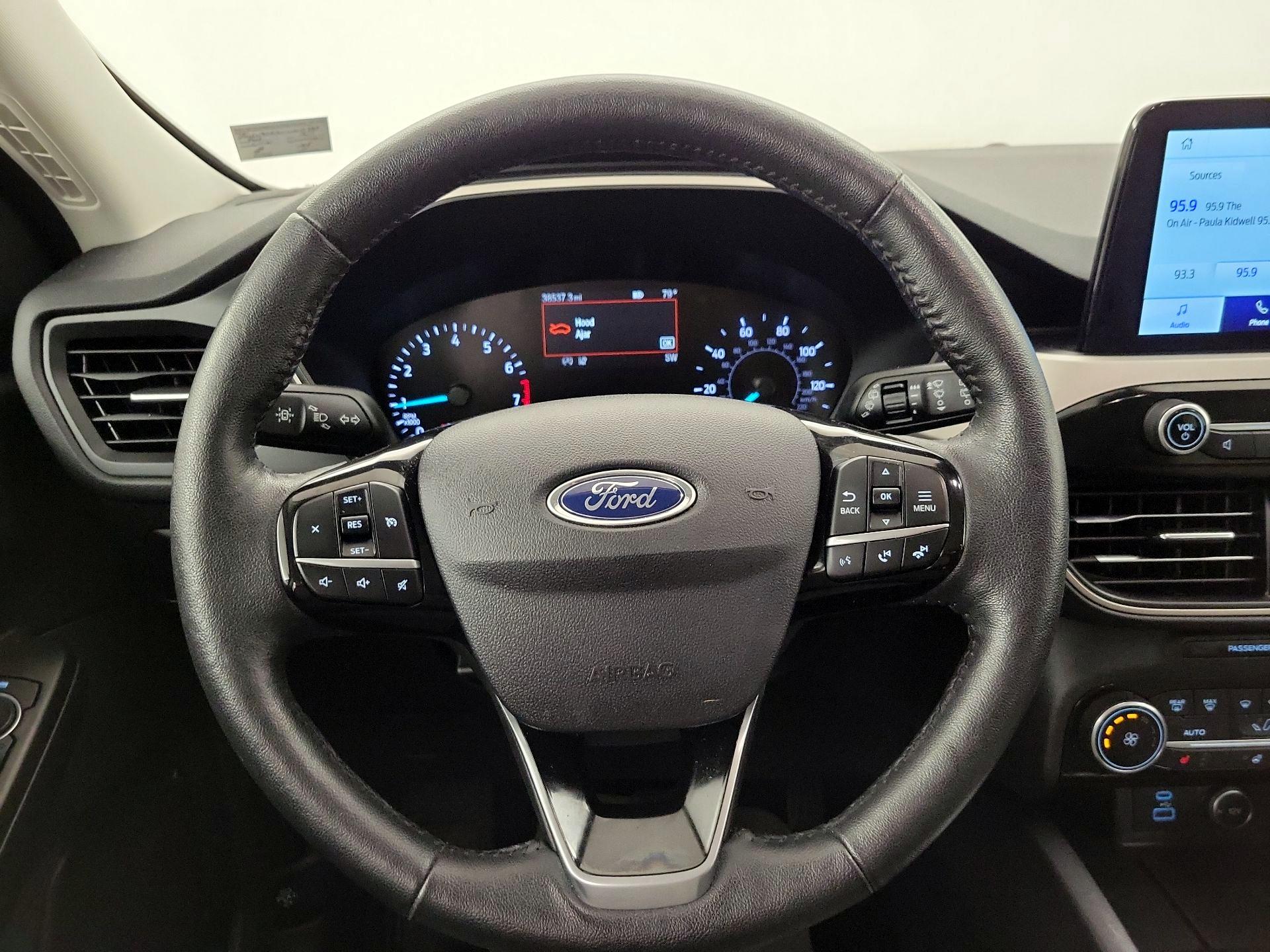 Thumbnail: 2021 Ford Escape - 10