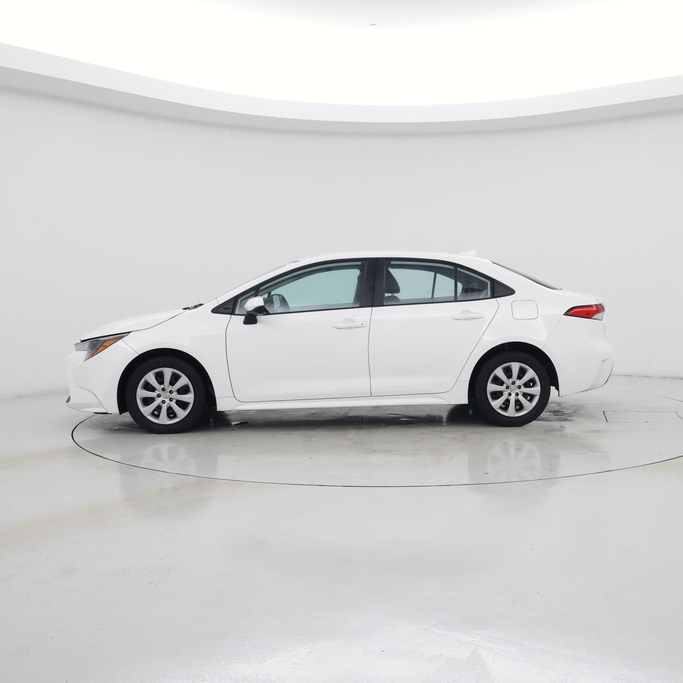 Thumbnail: 2022 Toyota Corolla - 3