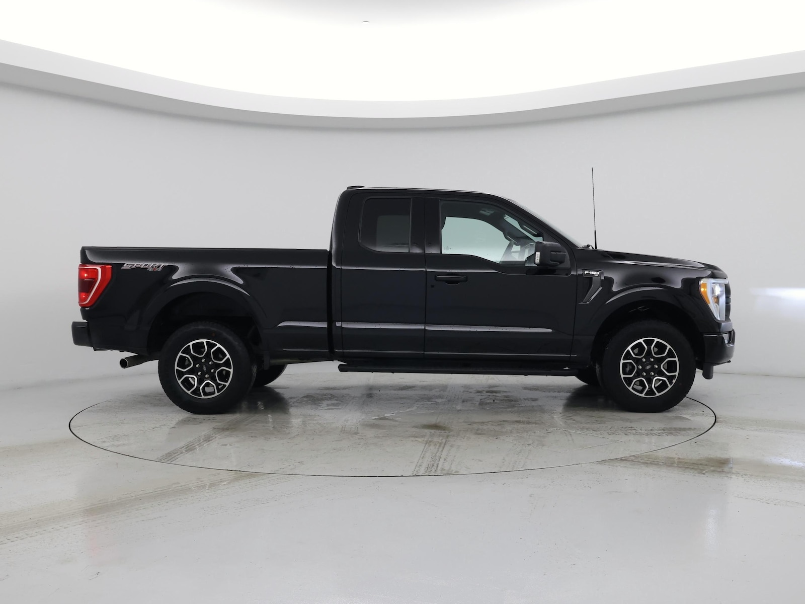 2023 Ford F-150 XLT - Photo 8