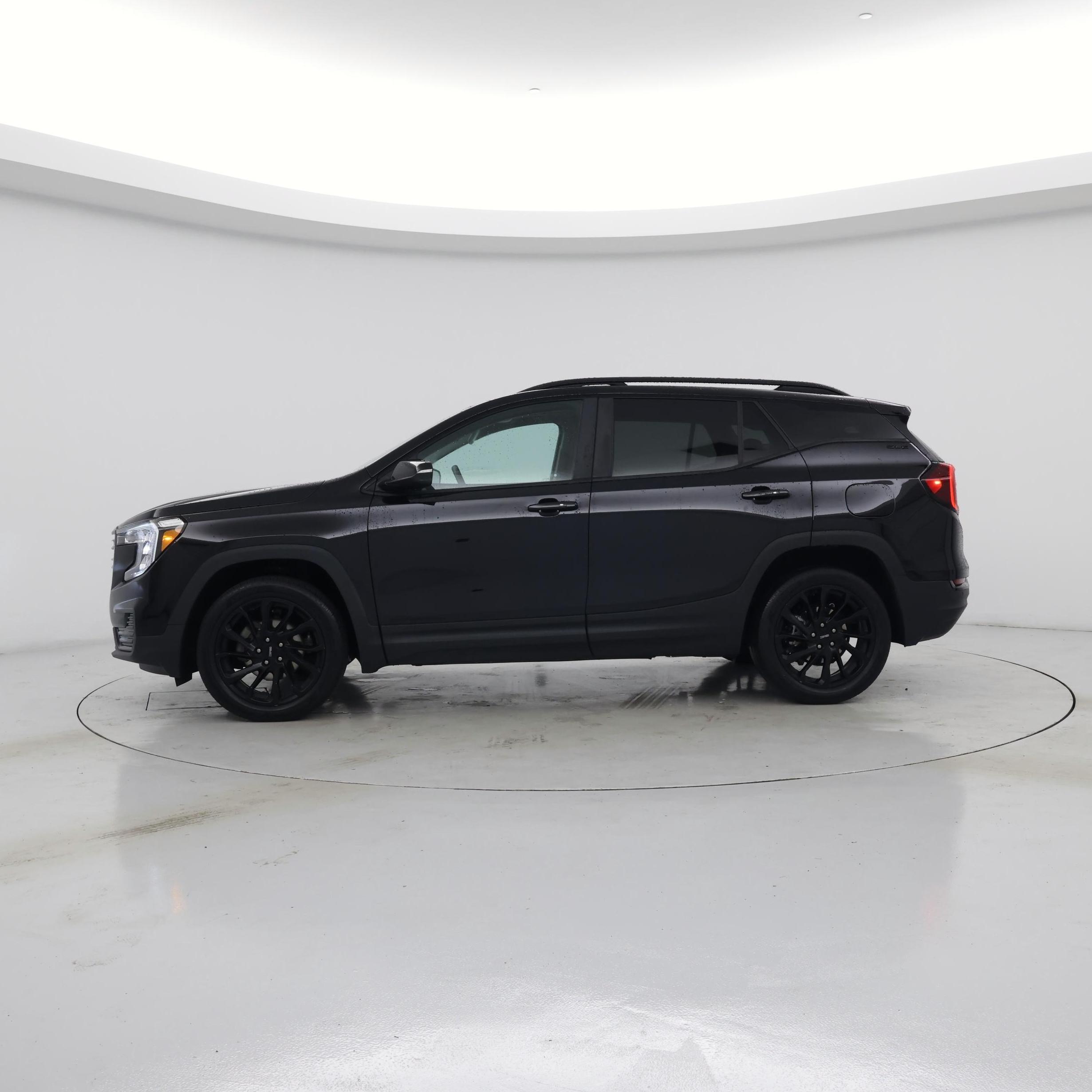 Thumbnail: 2023 GMC Terrain - 3
