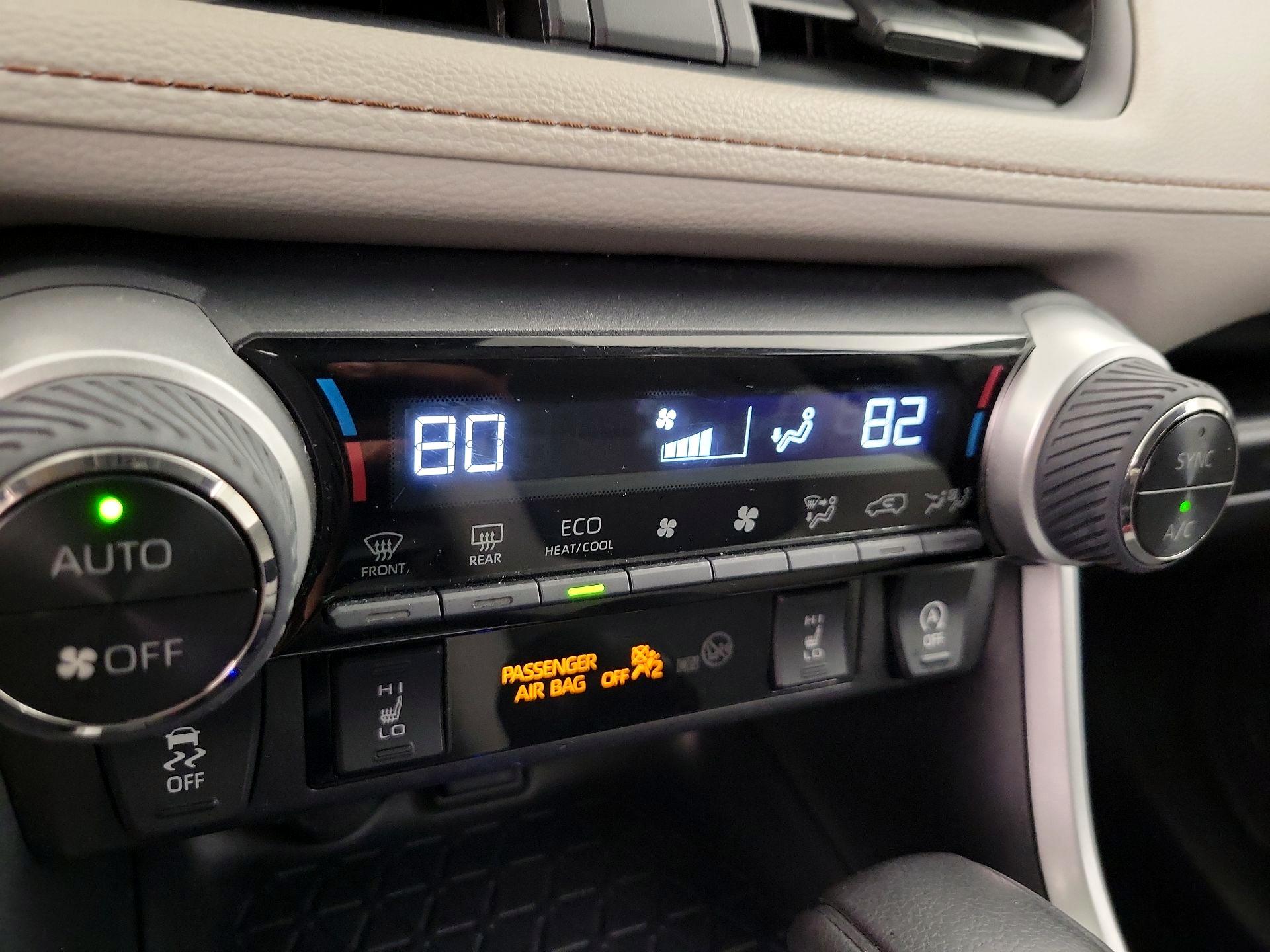 Thumbnail: 2021 Toyota RAV4 - 16