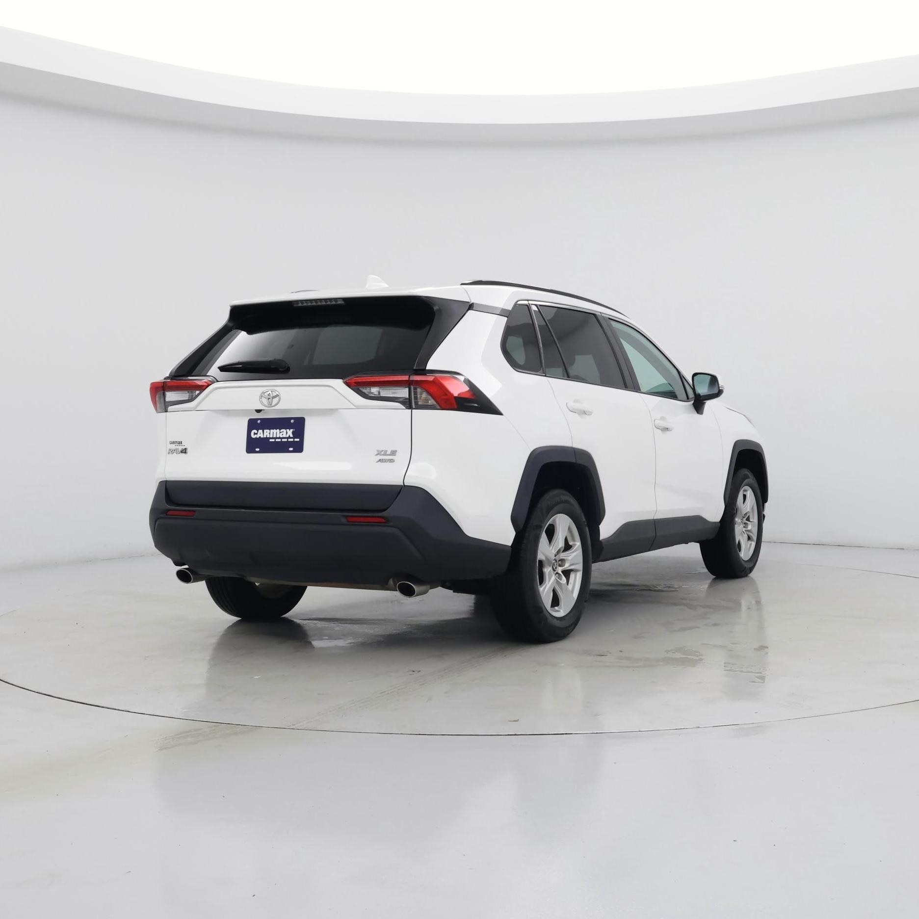 Thumbnail: 2021 Toyota RAV4 - 8