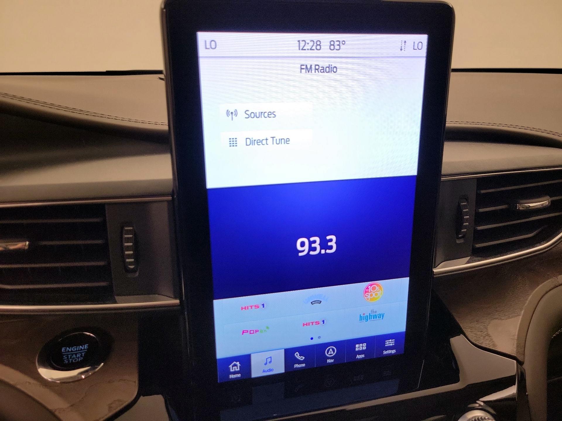 Thumbnail: 2022 Ford Explorer - 16