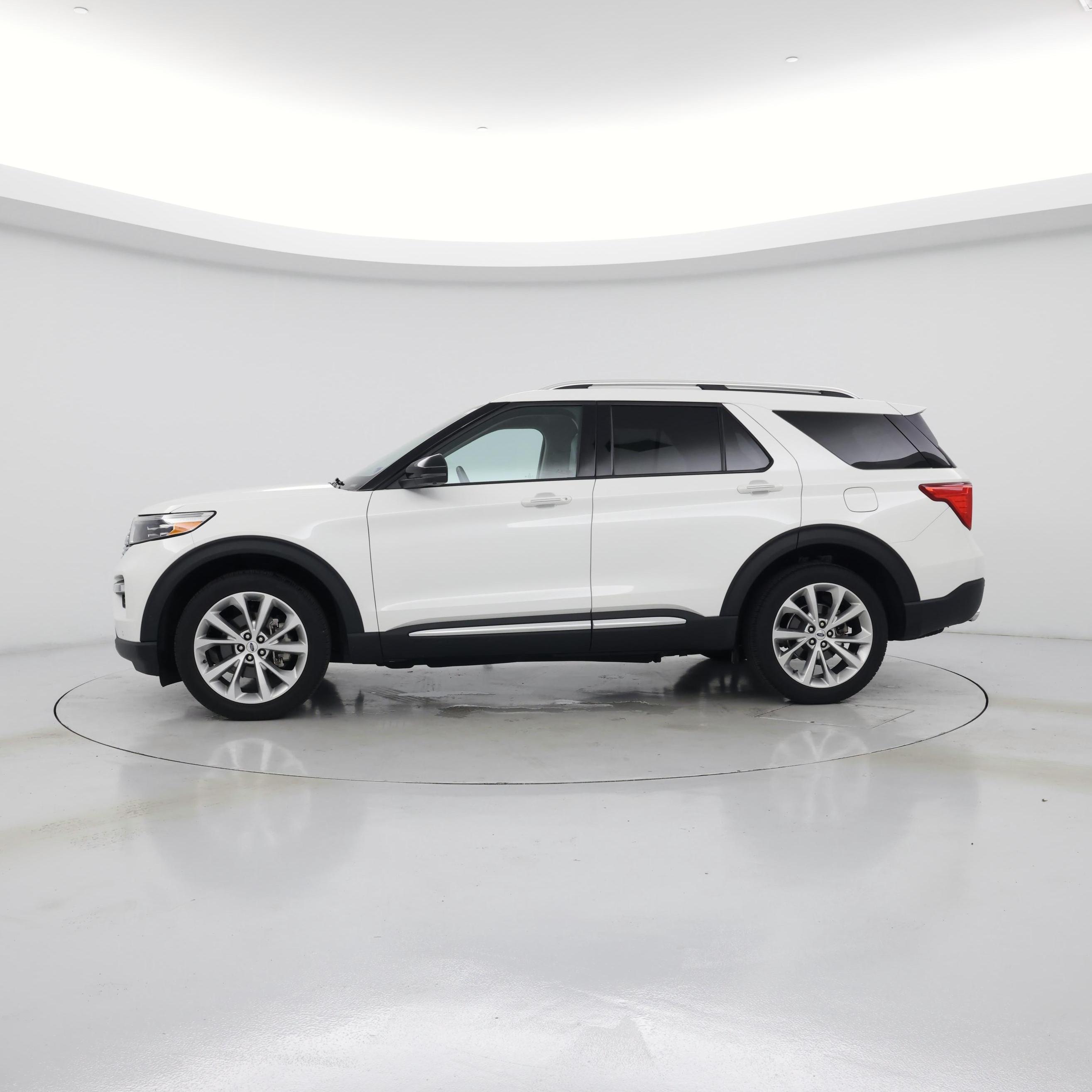 Thumbnail: 2022 Ford Explorer - 3