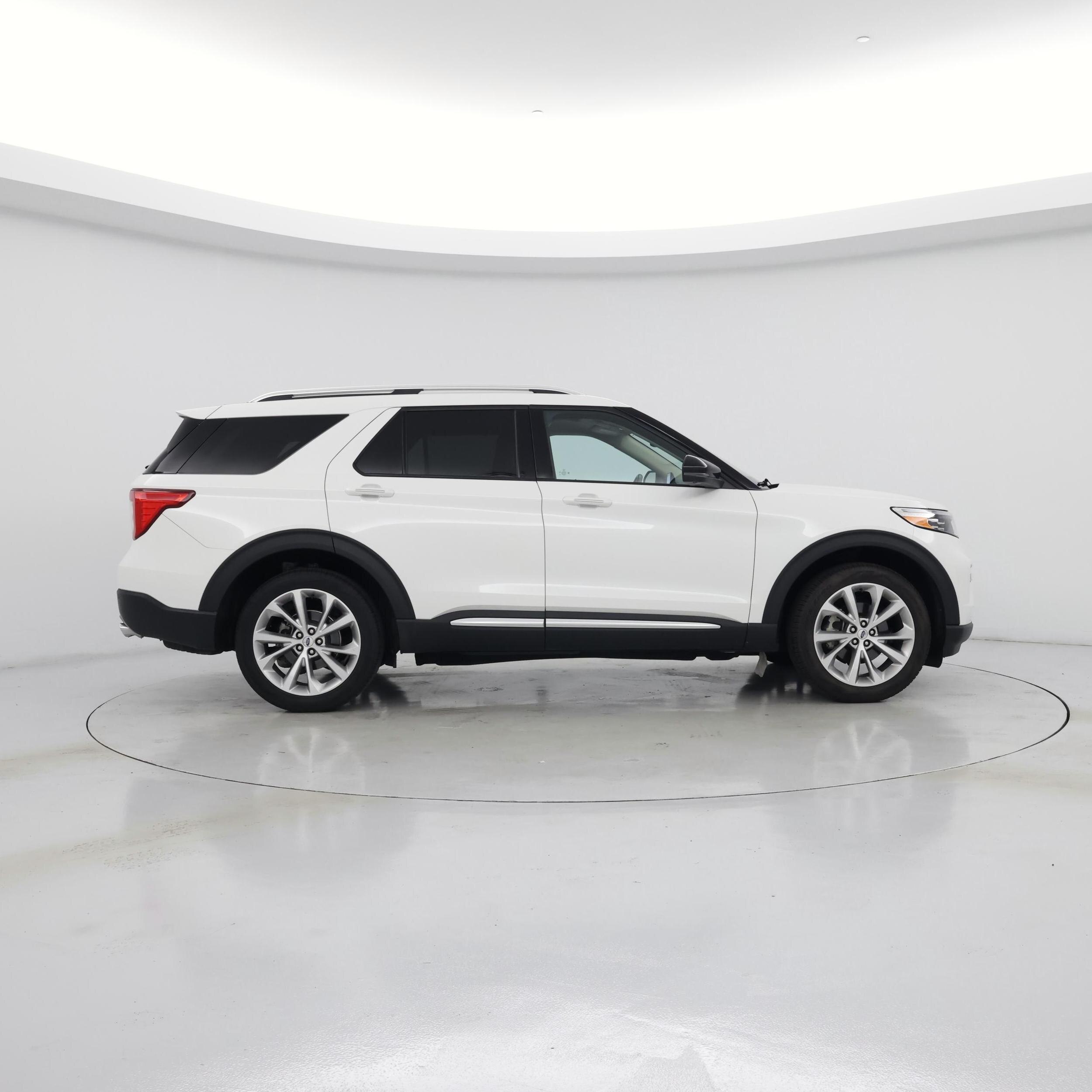 Thumbnail: 2022 Ford Explorer - 7