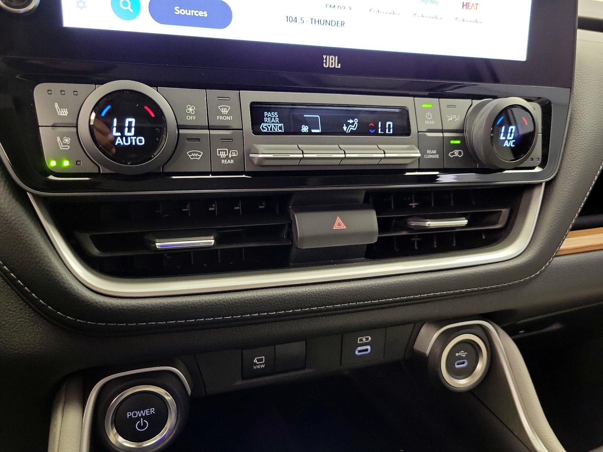 Thumbnail: 2025 Toyota Highlander - 16