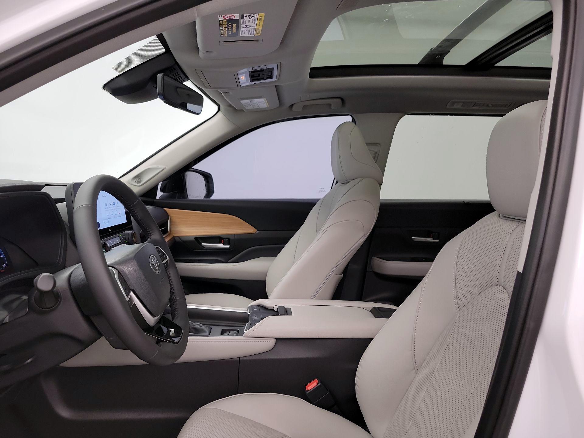 Thumbnail: 2025 Toyota Highlander - 19