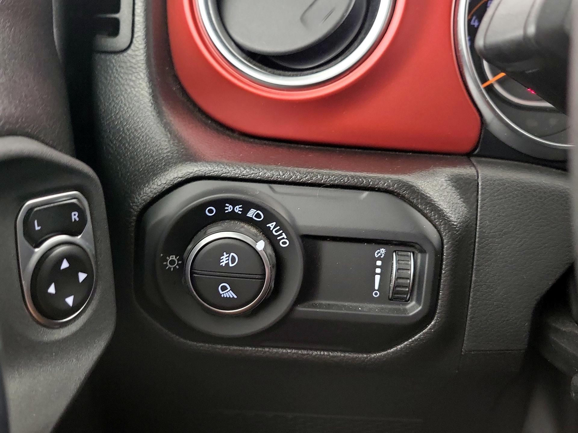 Thumbnail: 2023 Jeep Gladiator - 13