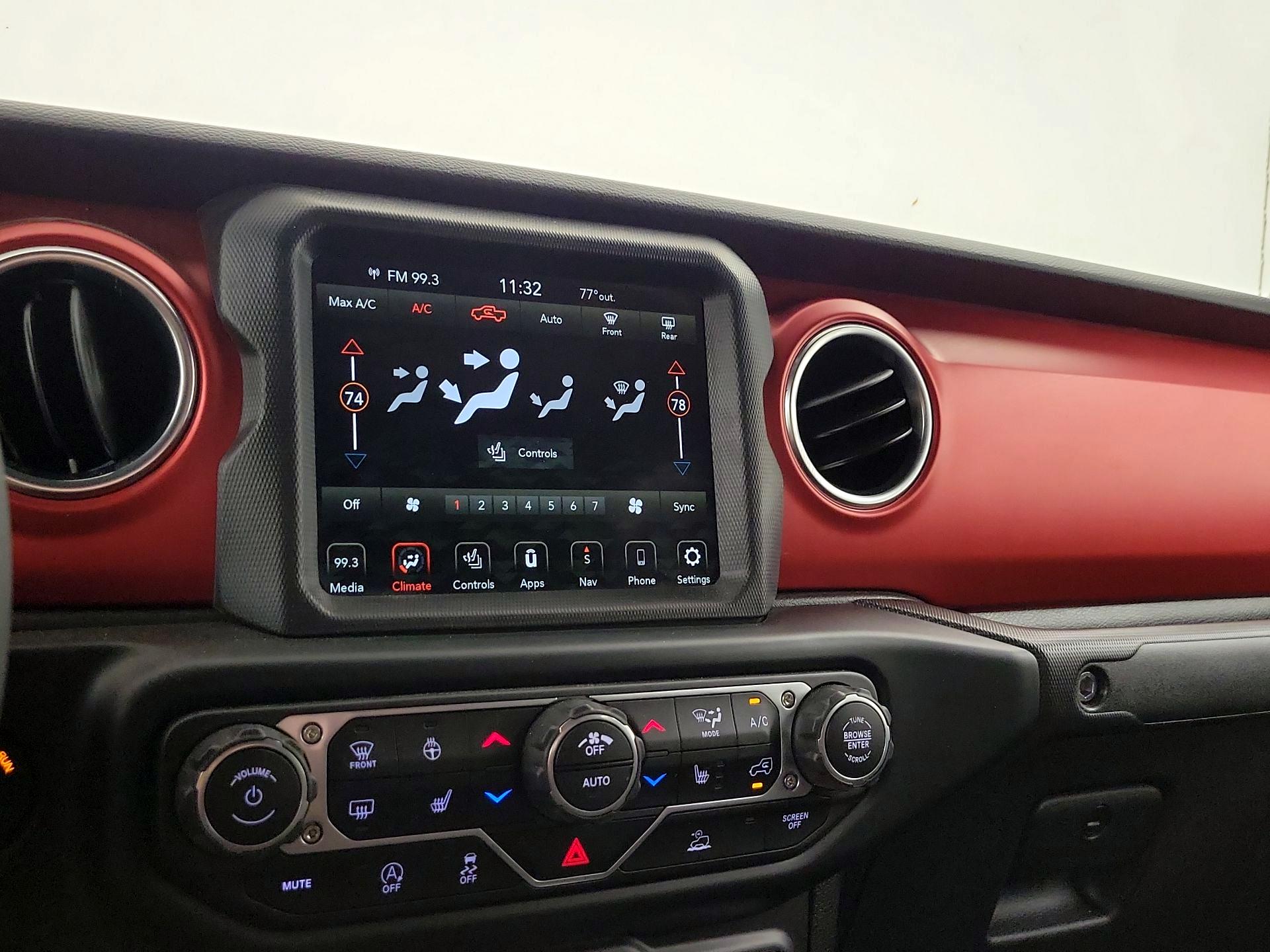 Thumbnail: 2023 Jeep Gladiator - 17