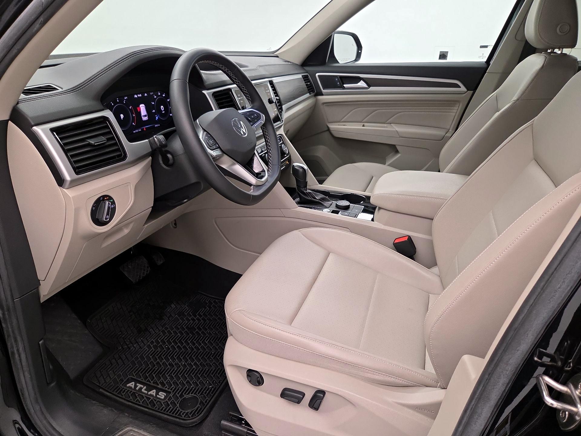 Thumbnail: 2023 Volkswagen Atlas - 11