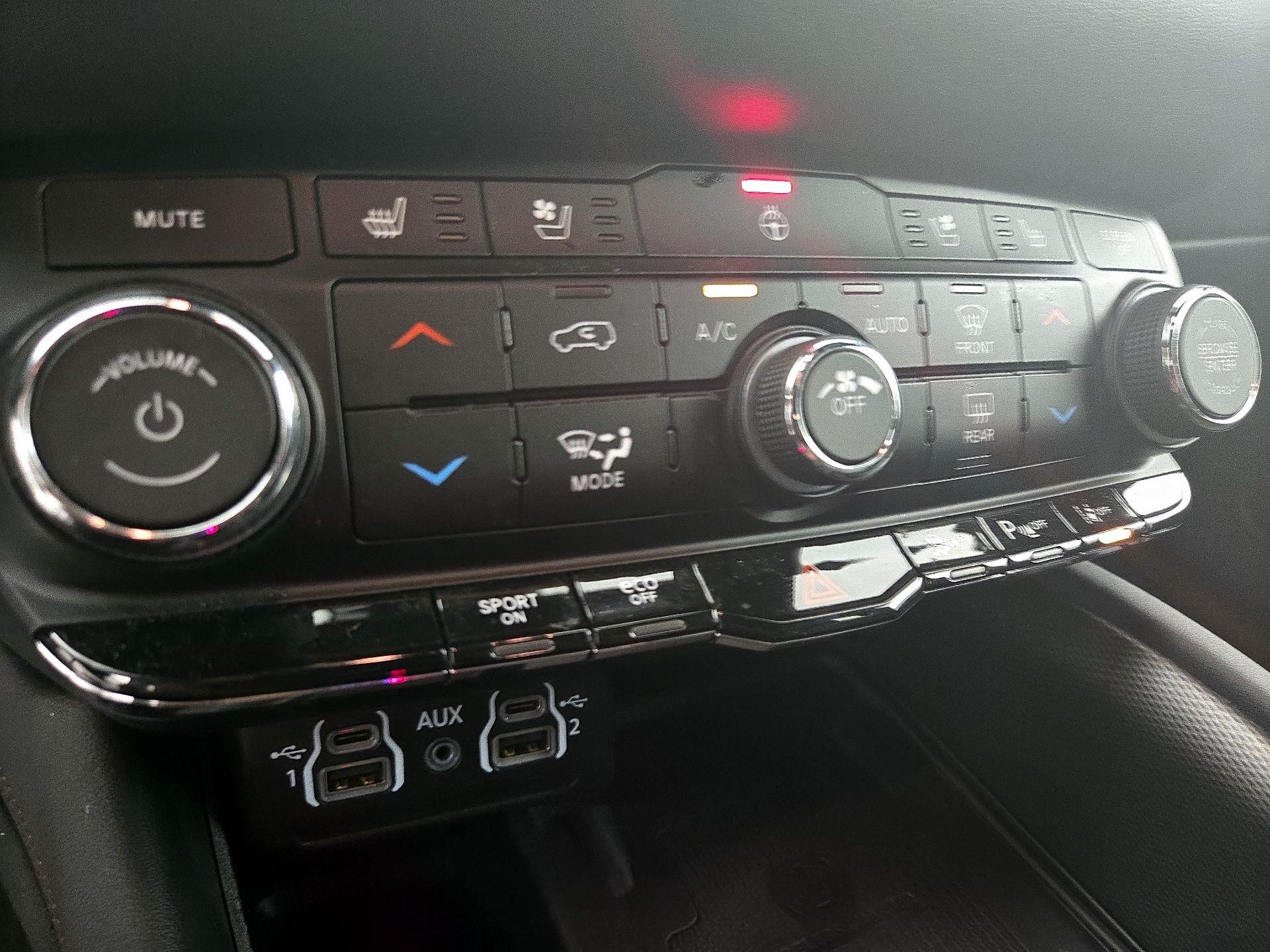 Thumbnail: 2022 Dodge Durango - 17