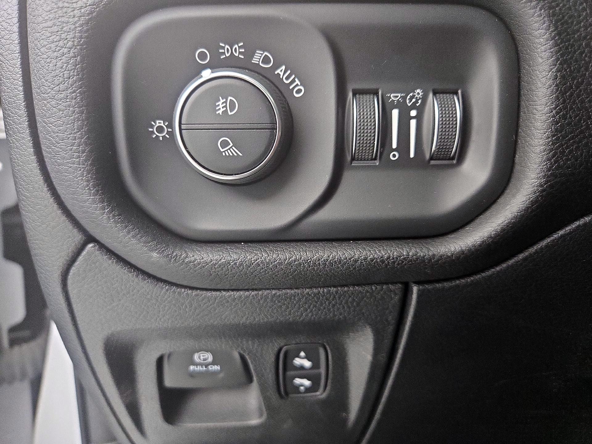 Thumbnail: 2023 RAM 1500 - 13