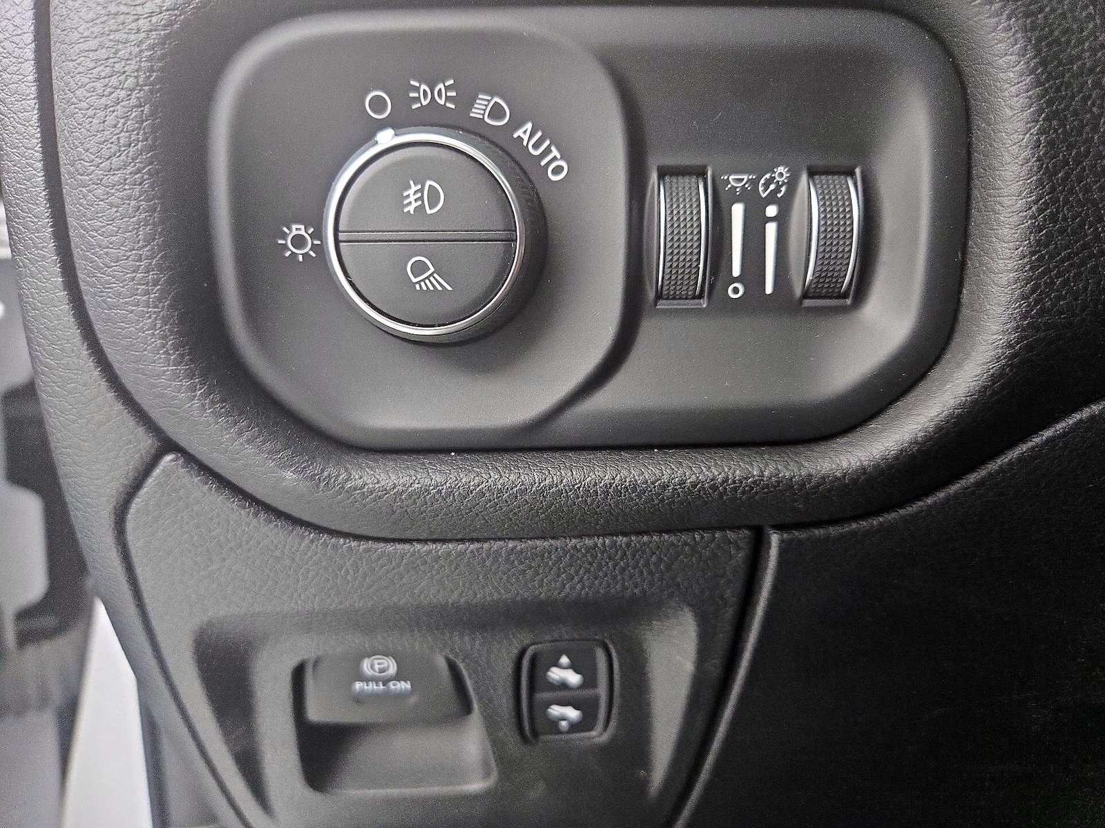 2023 RAM Ram 1500 Pickup Laramie - Photo 14