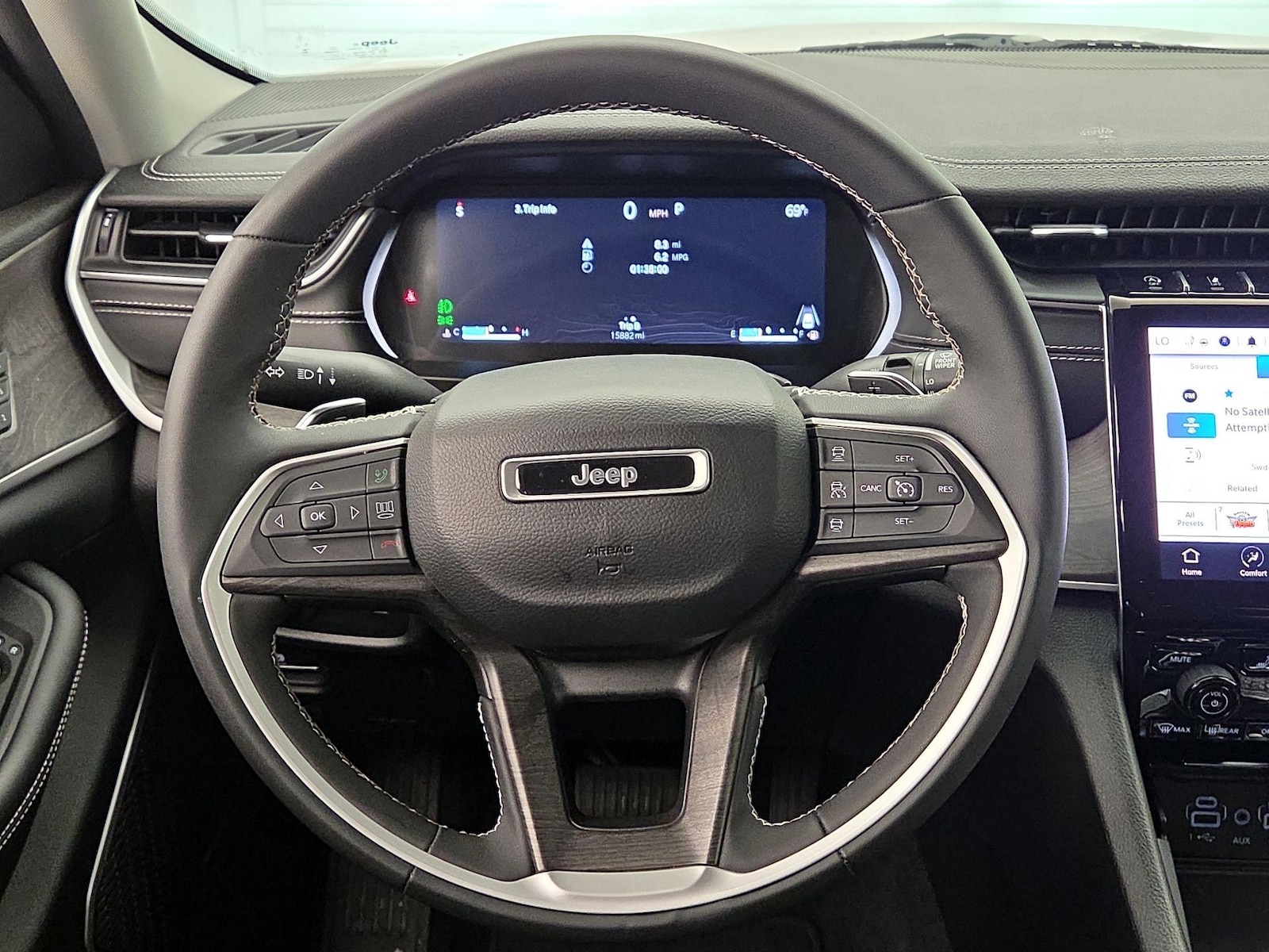 2023 Jeep Grand Cherokee Limited - Photo 11