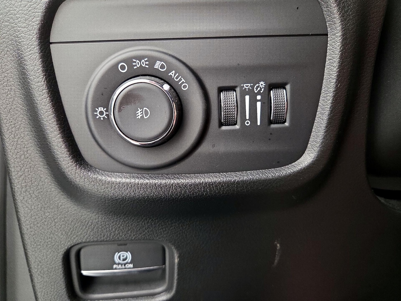 2023 Jeep Grand Cherokee Limited - Photo 14