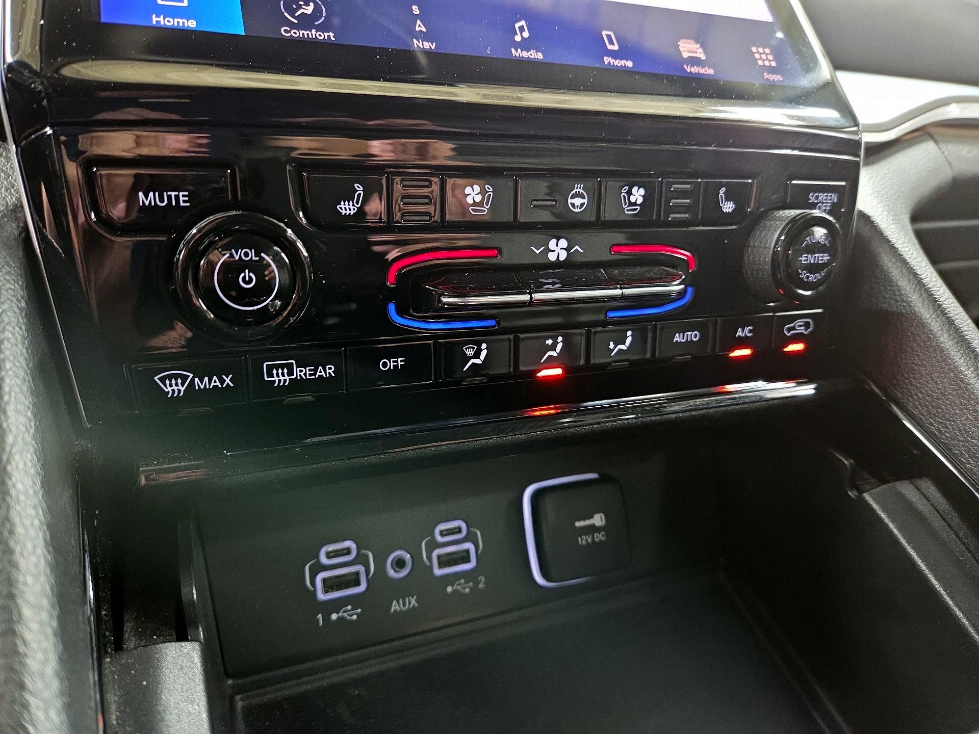 Thumbnail: 2023 Jeep Grand Cherokee - 17