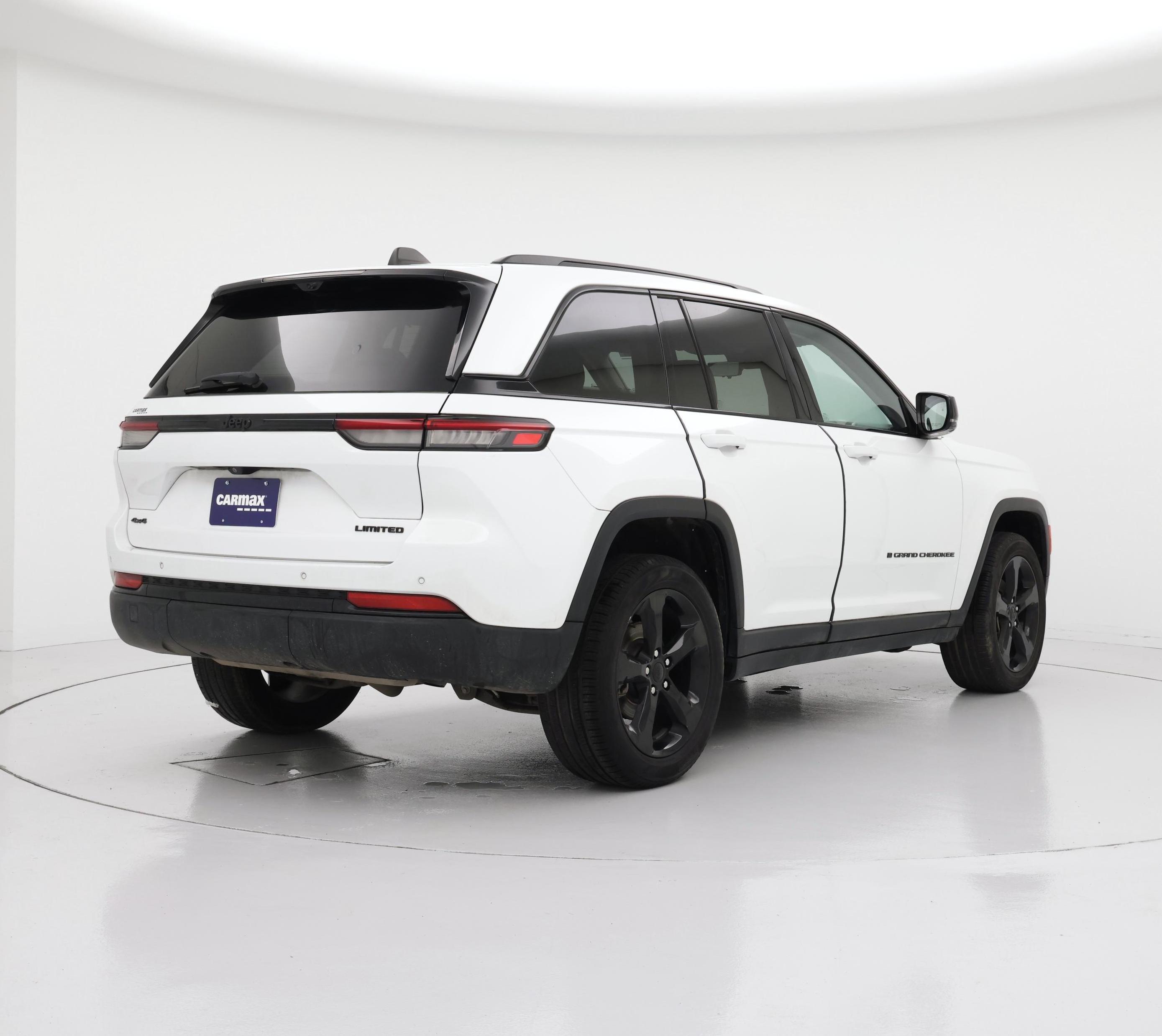 Thumbnail: 2023 Jeep Grand Cherokee - 8
