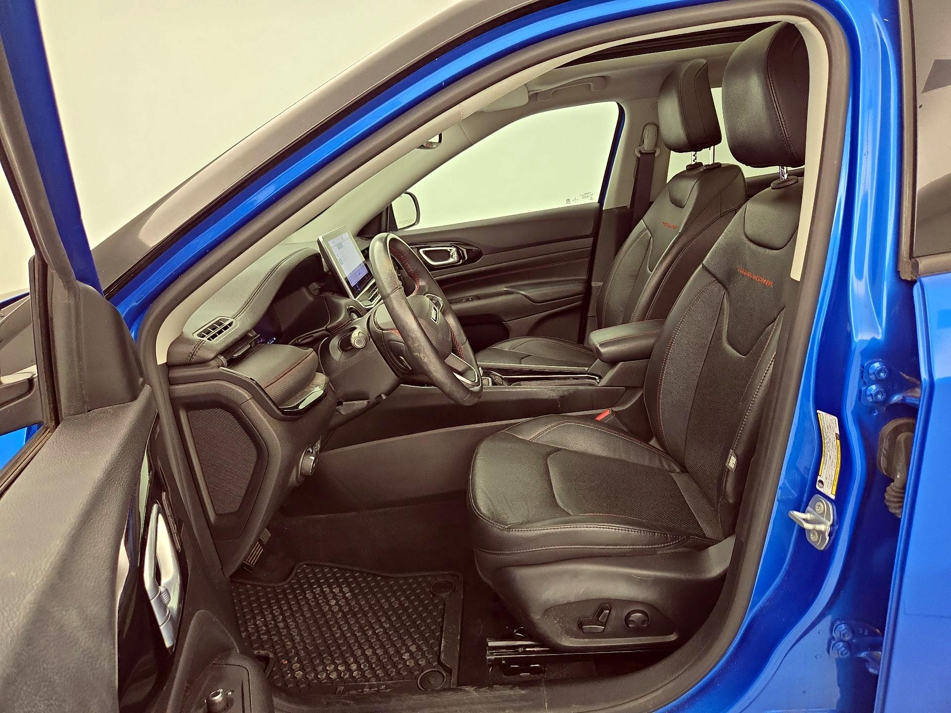 Thumbnail: 2022 Jeep Compass - 11