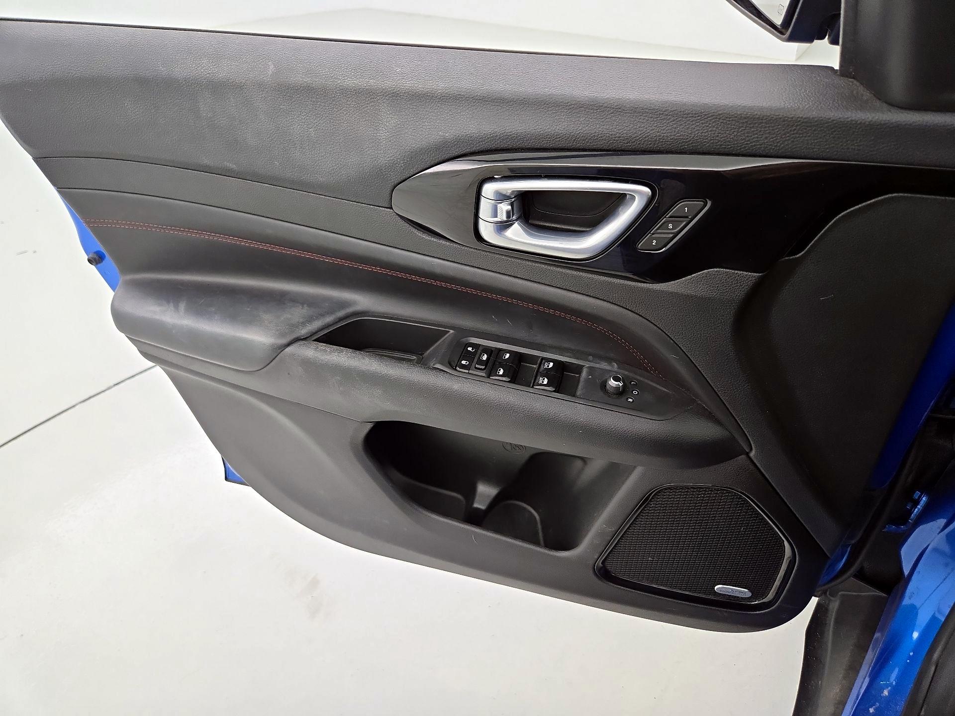 Thumbnail: 2022 Jeep Compass - 12