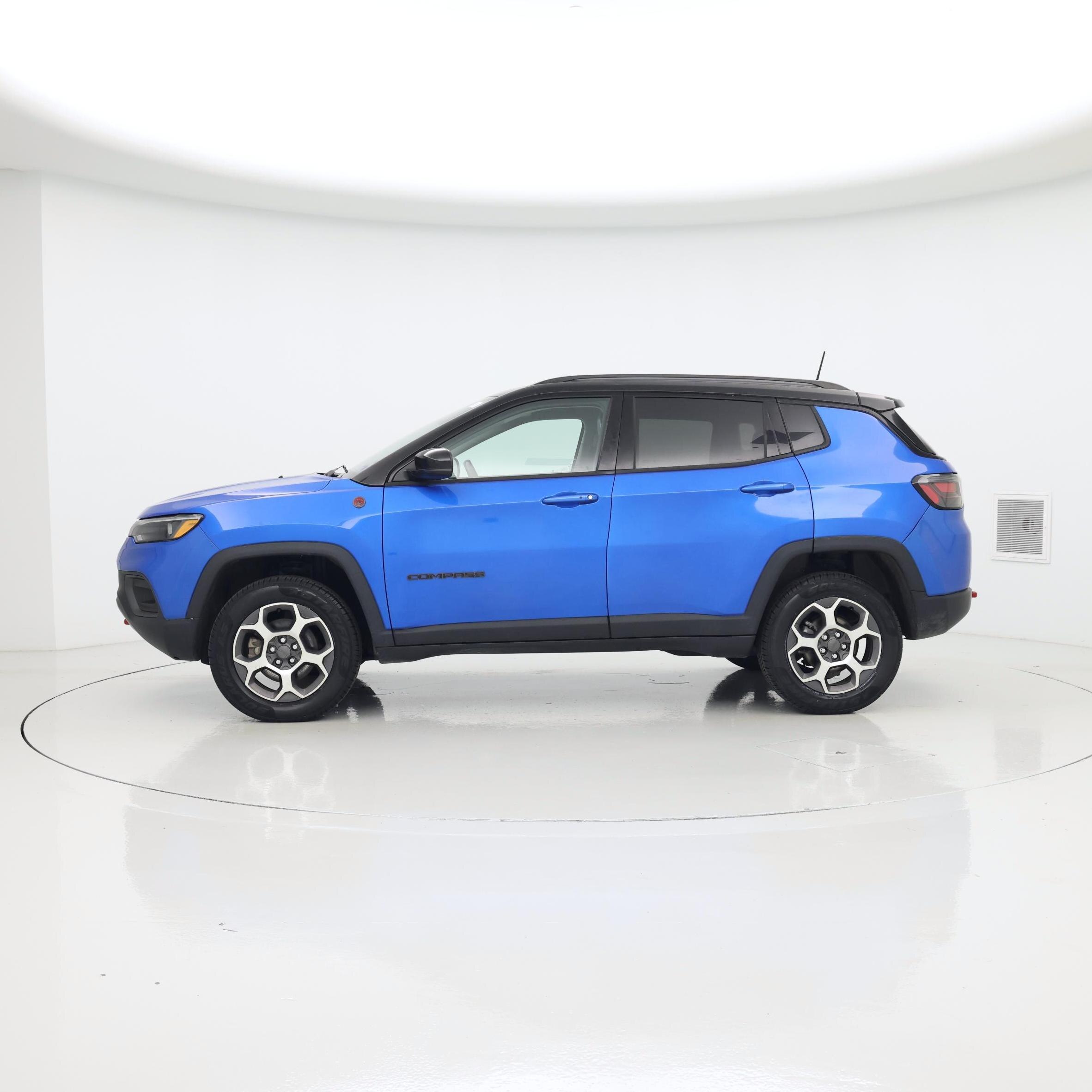 Thumbnail: 2022 Jeep Compass - 3