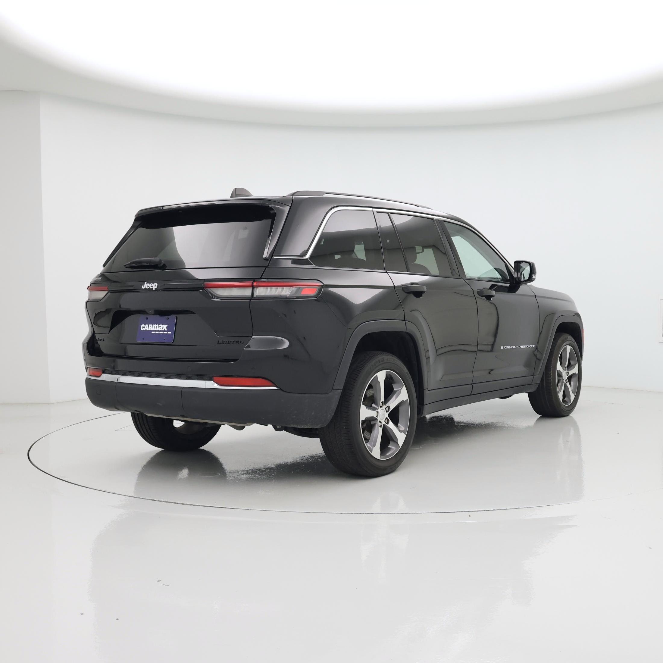 Thumbnail: 2023 Jeep Grand Cherokee - 8