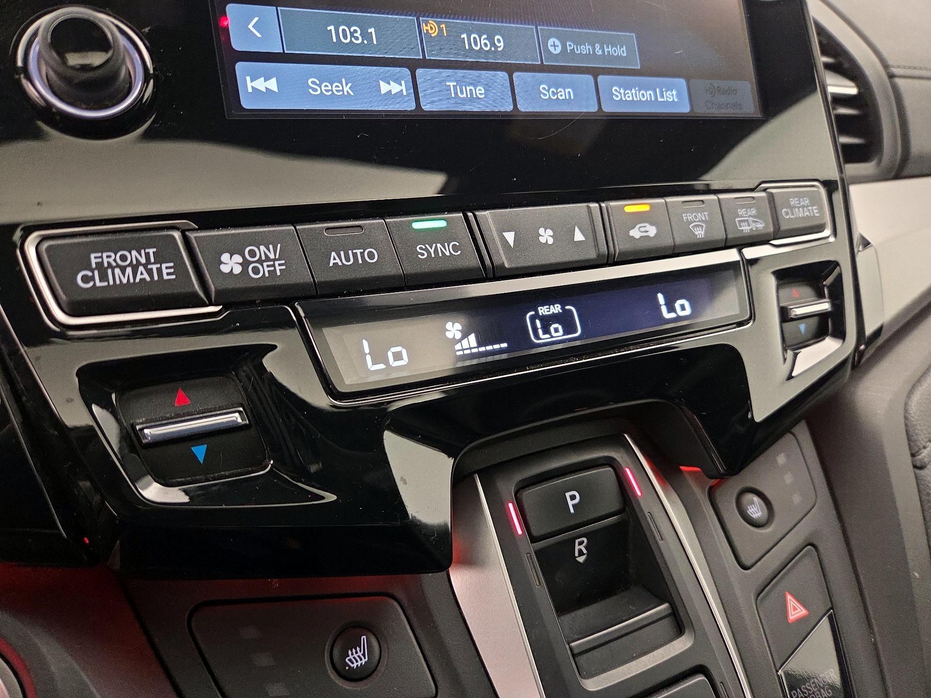 Thumbnail: 2023 Honda Odyssey - 16