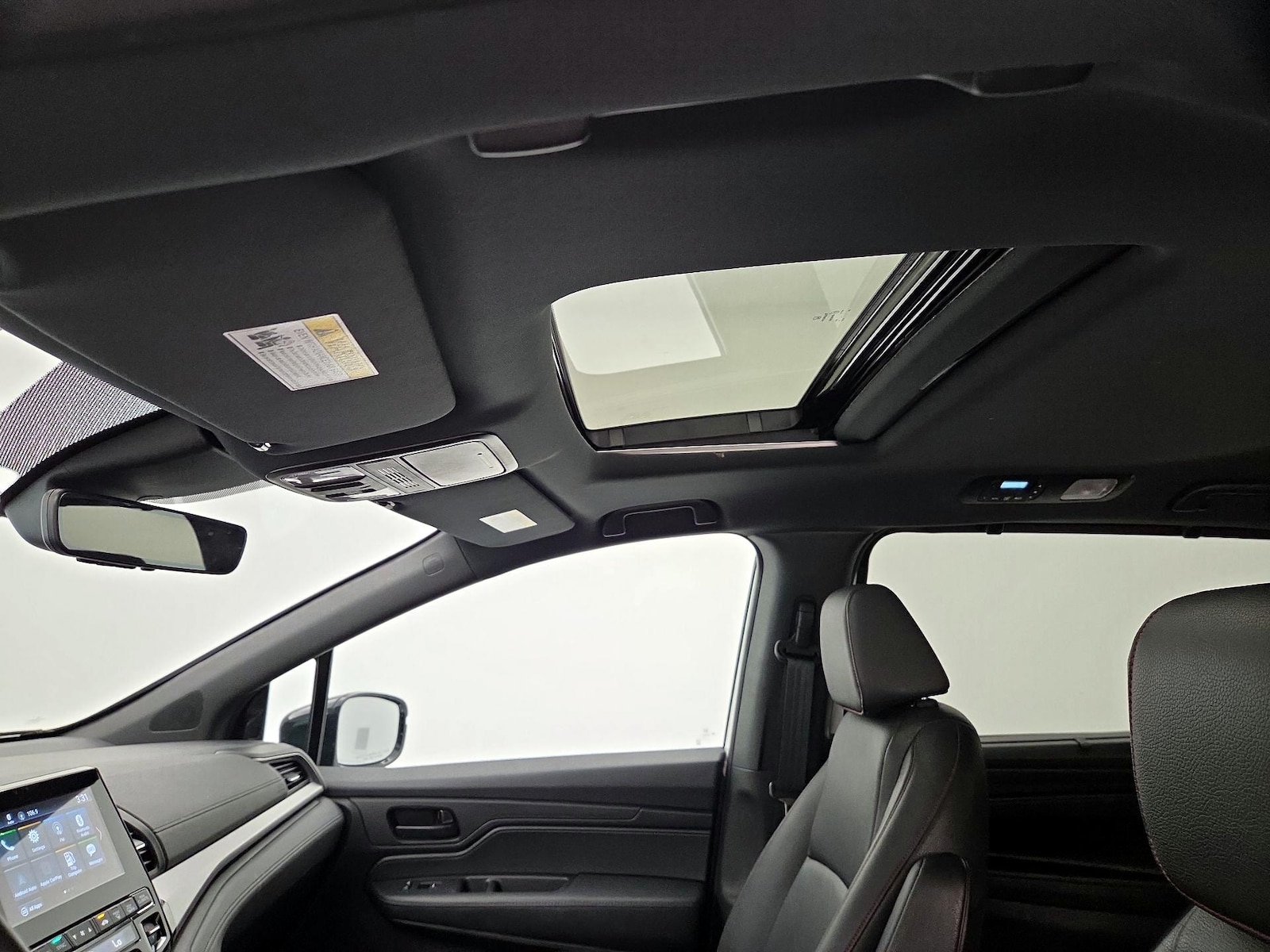 Sunroof(s) & Overhead Airbags