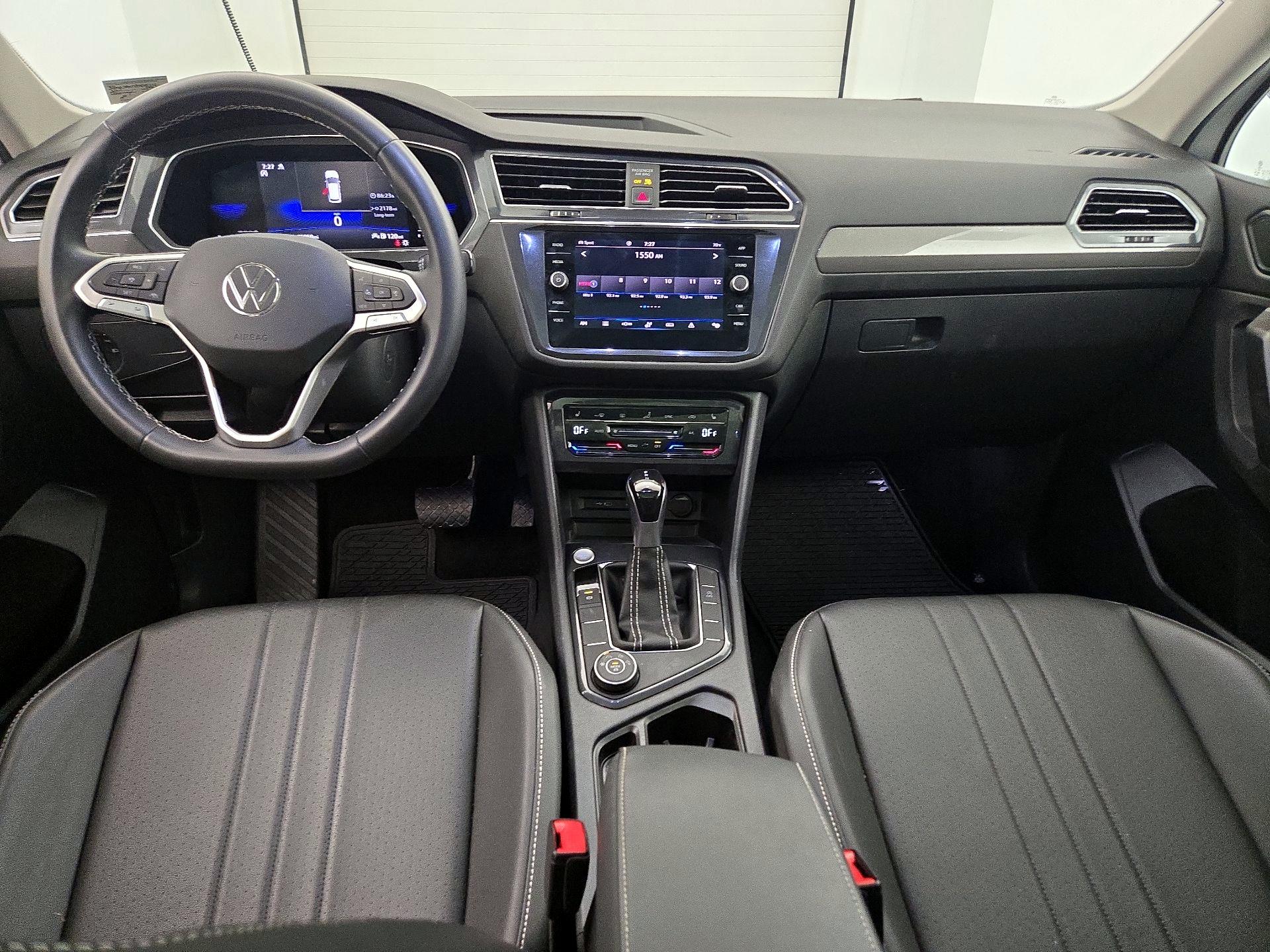 Thumbnail: 2023 Volkswagen Tiguan - 9