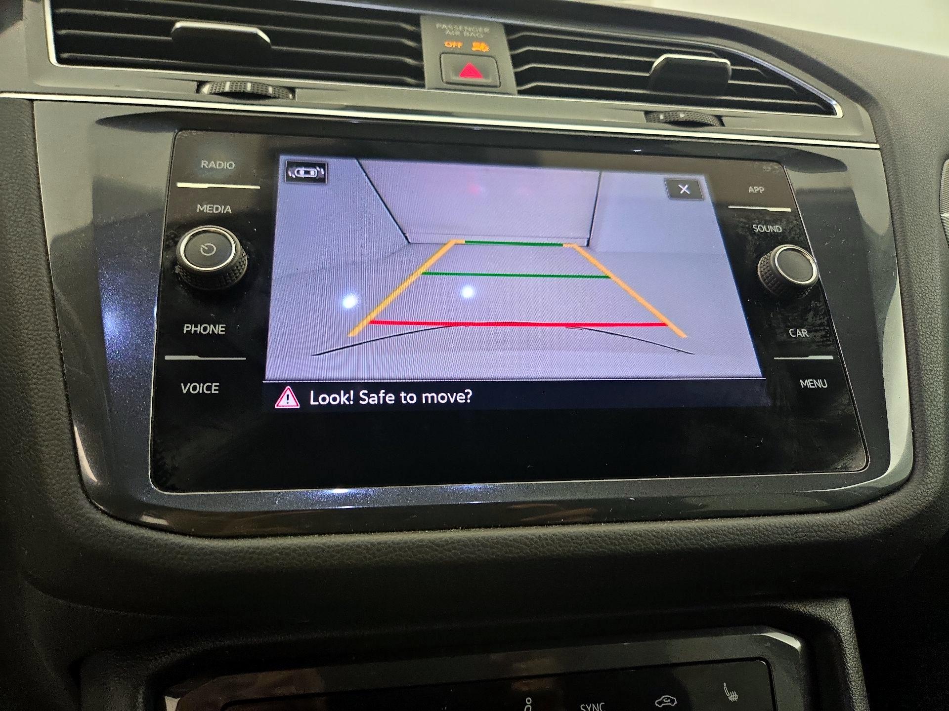 Thumbnail: 2023 Volkswagen Tiguan - 14