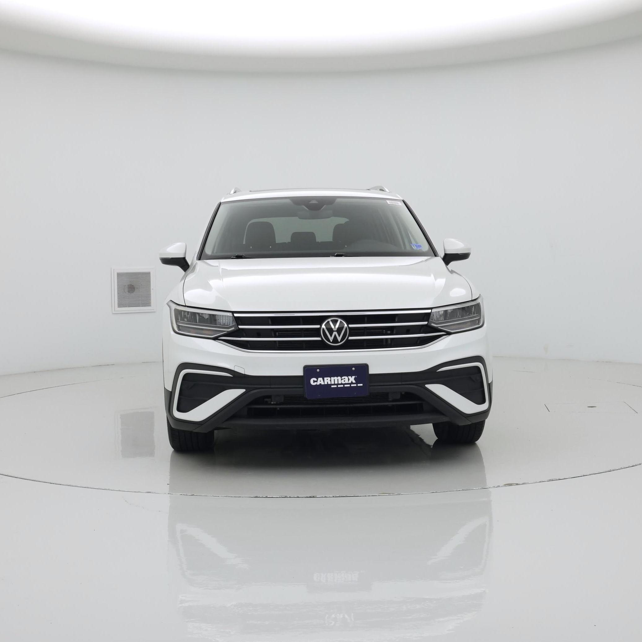 Thumbnail: 2023 Volkswagen Tiguan - 5