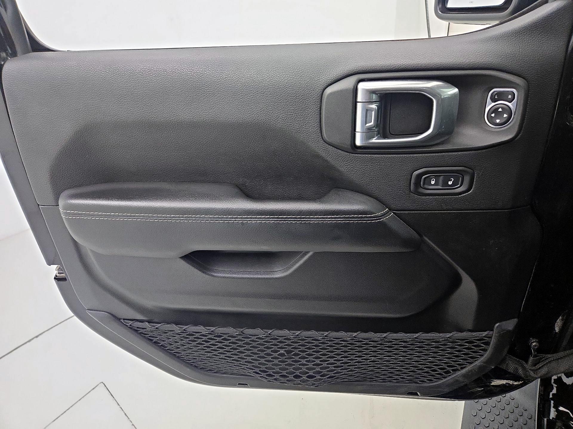 Thumbnail: 2022 Jeep Wrangler - 12