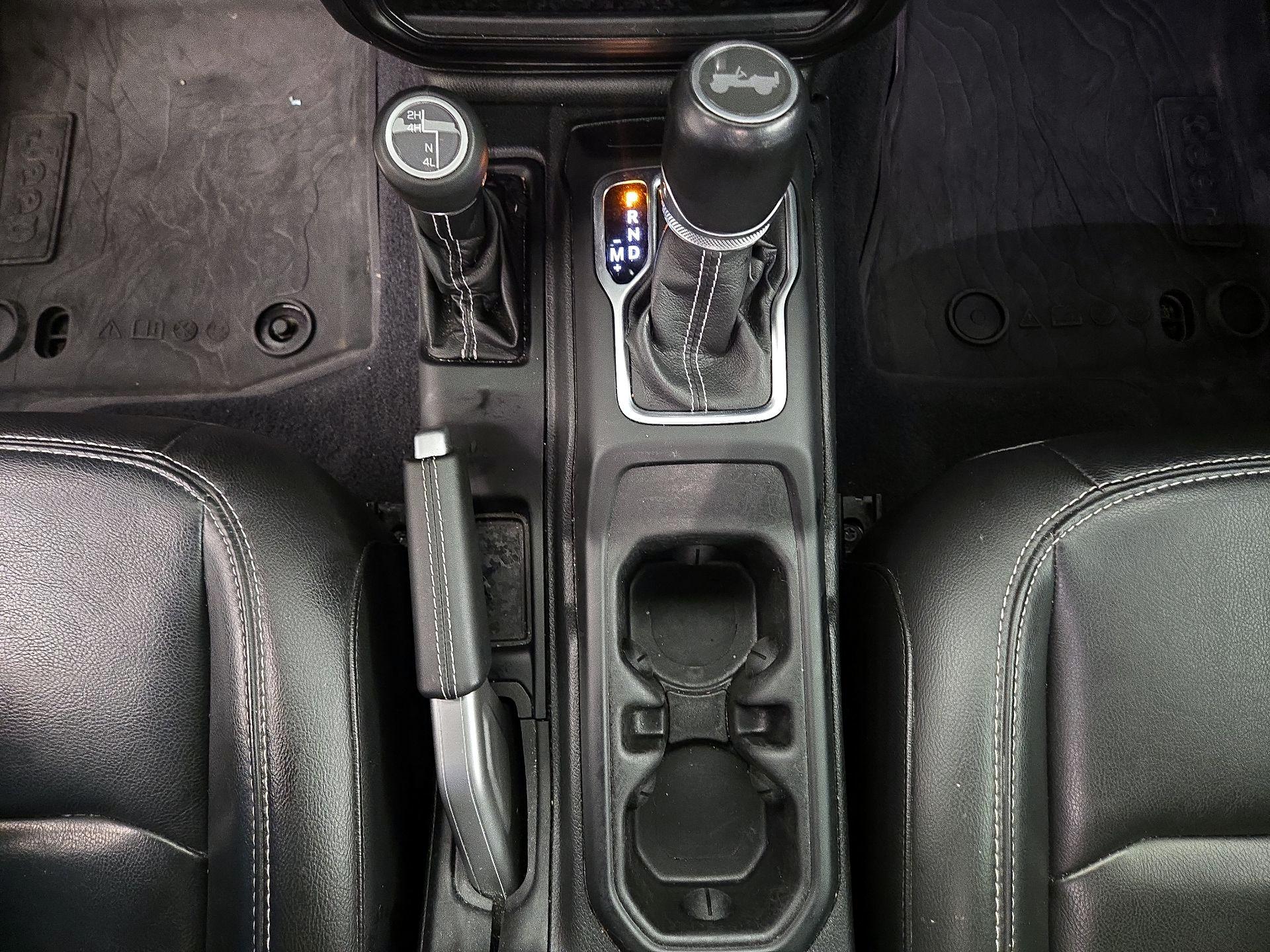 Thumbnail: 2022 Jeep Wrangler - 18