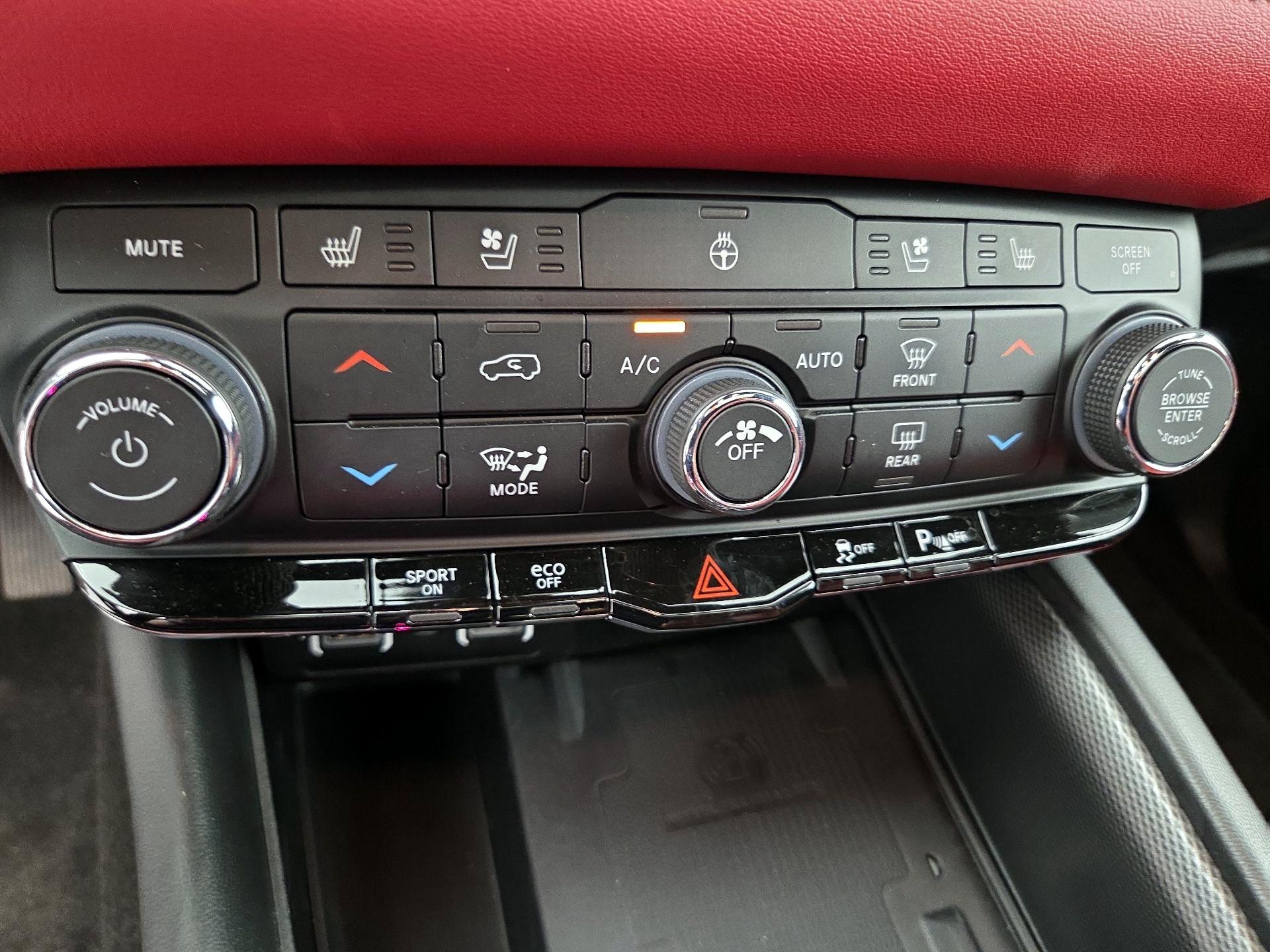 Thumbnail: 2022 Dodge Durango - 17
