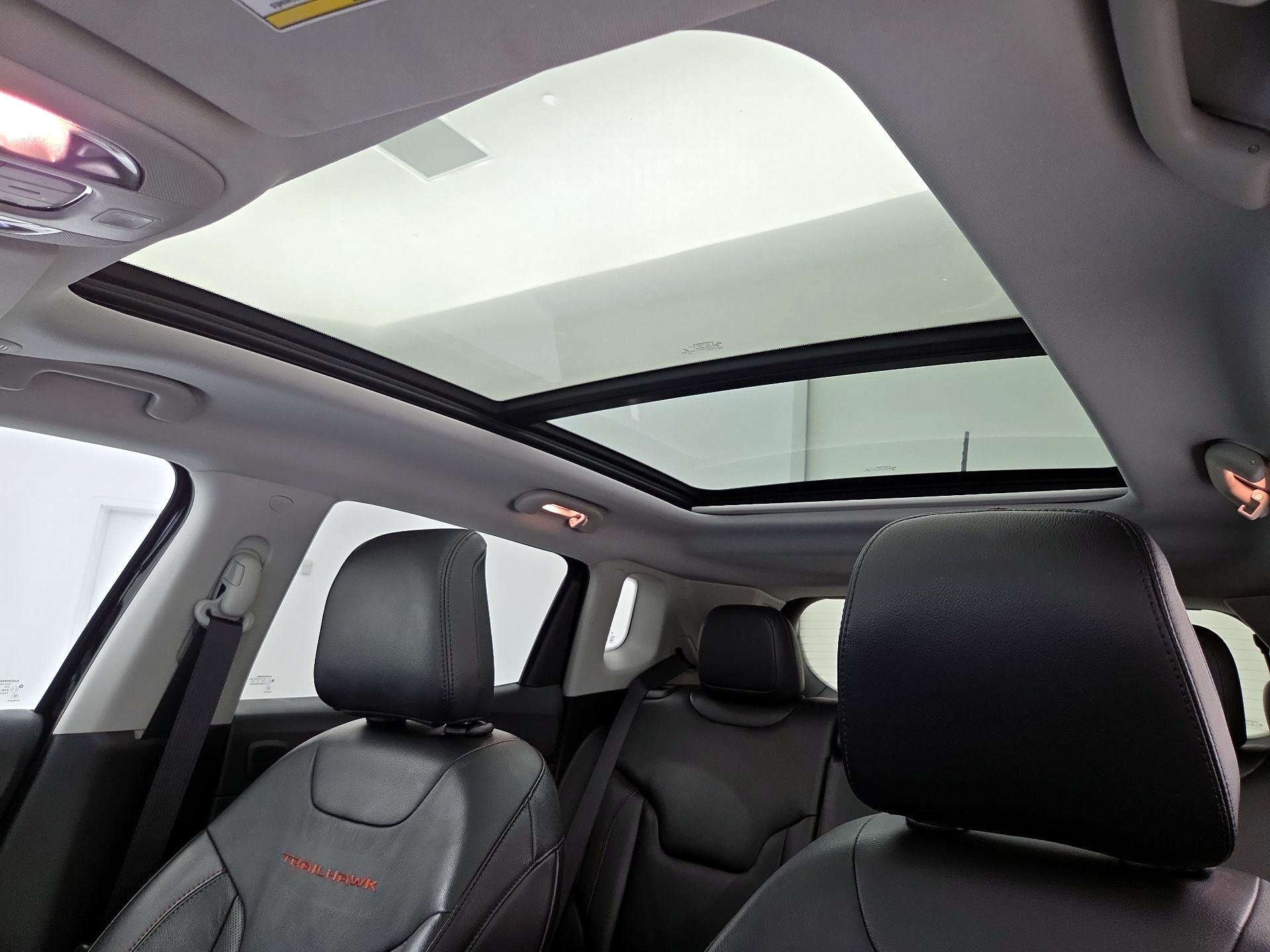 Thumbnail: 2022 Jeep Compass - 20