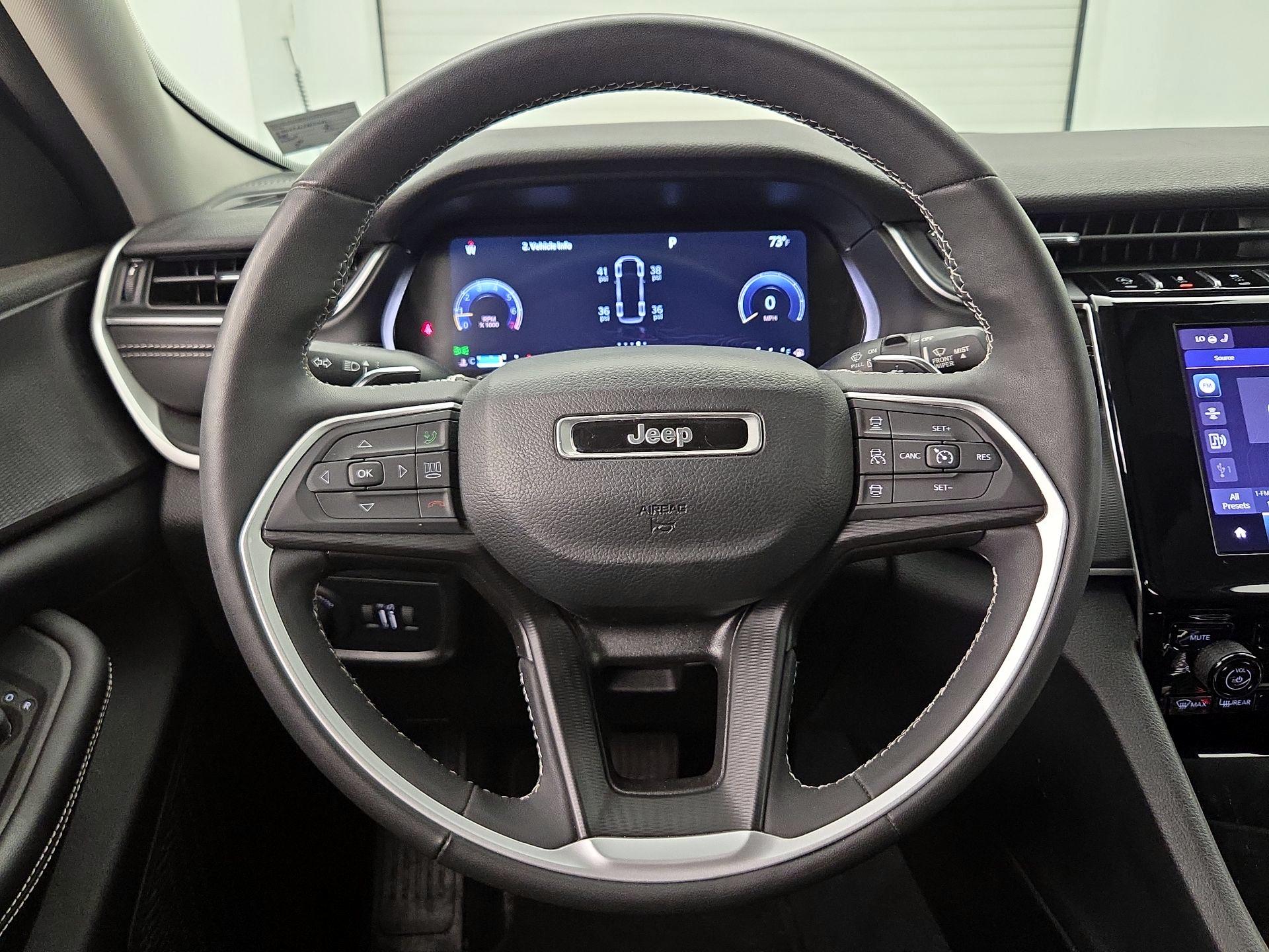 Thumbnail: 2023 Jeep Grand Cherokee L - 10