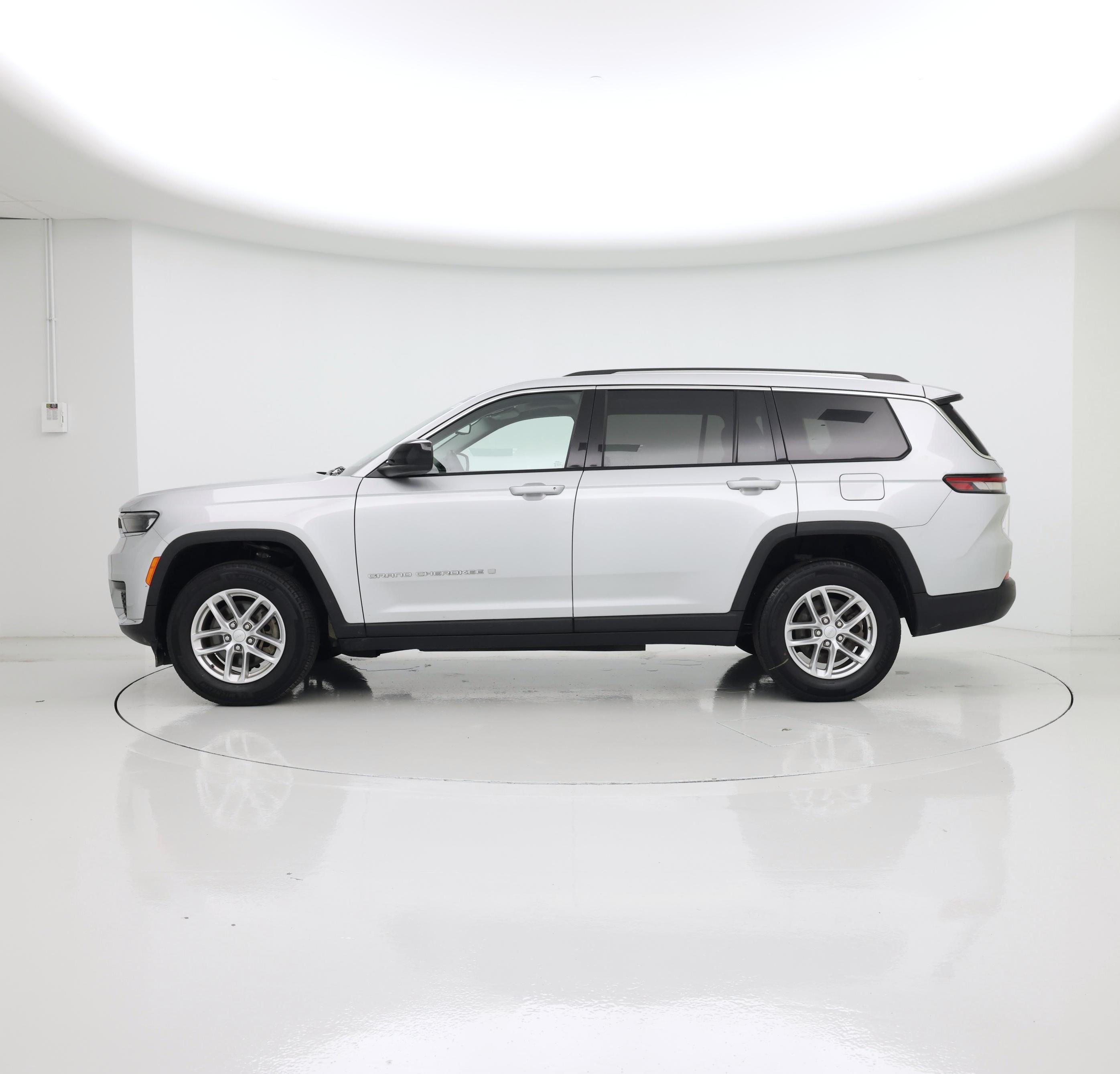 Thumbnail: 2023 Jeep Grand Cherokee L - 3