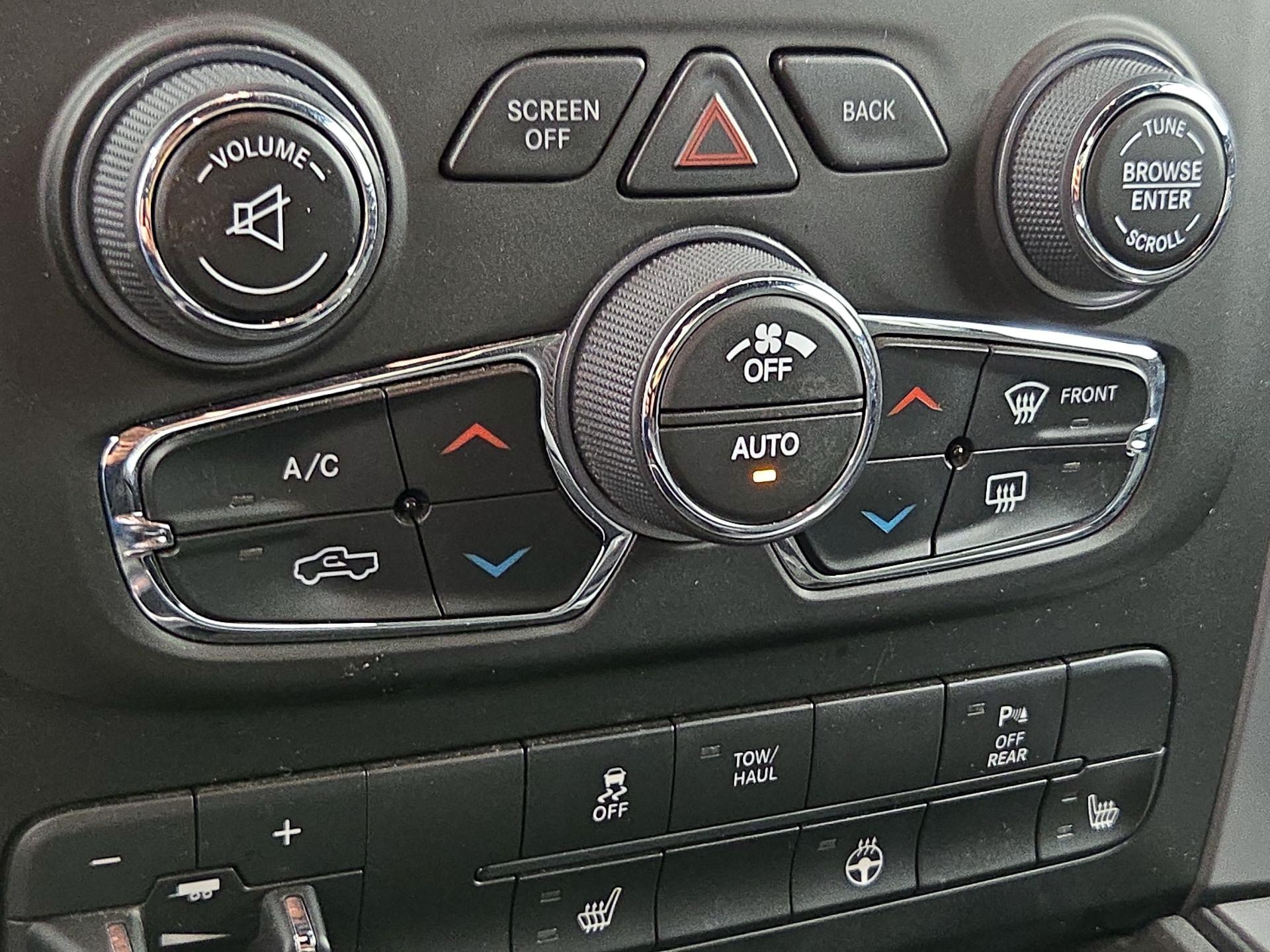 Thumbnail: 2022 RAM 1500 Classic - 16