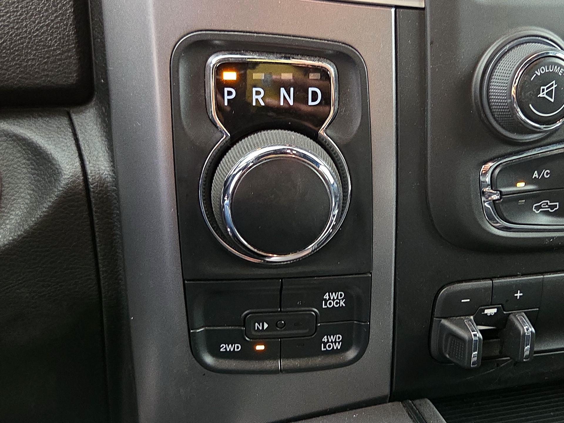 Thumbnail: 2022 RAM 1500 Classic - 17