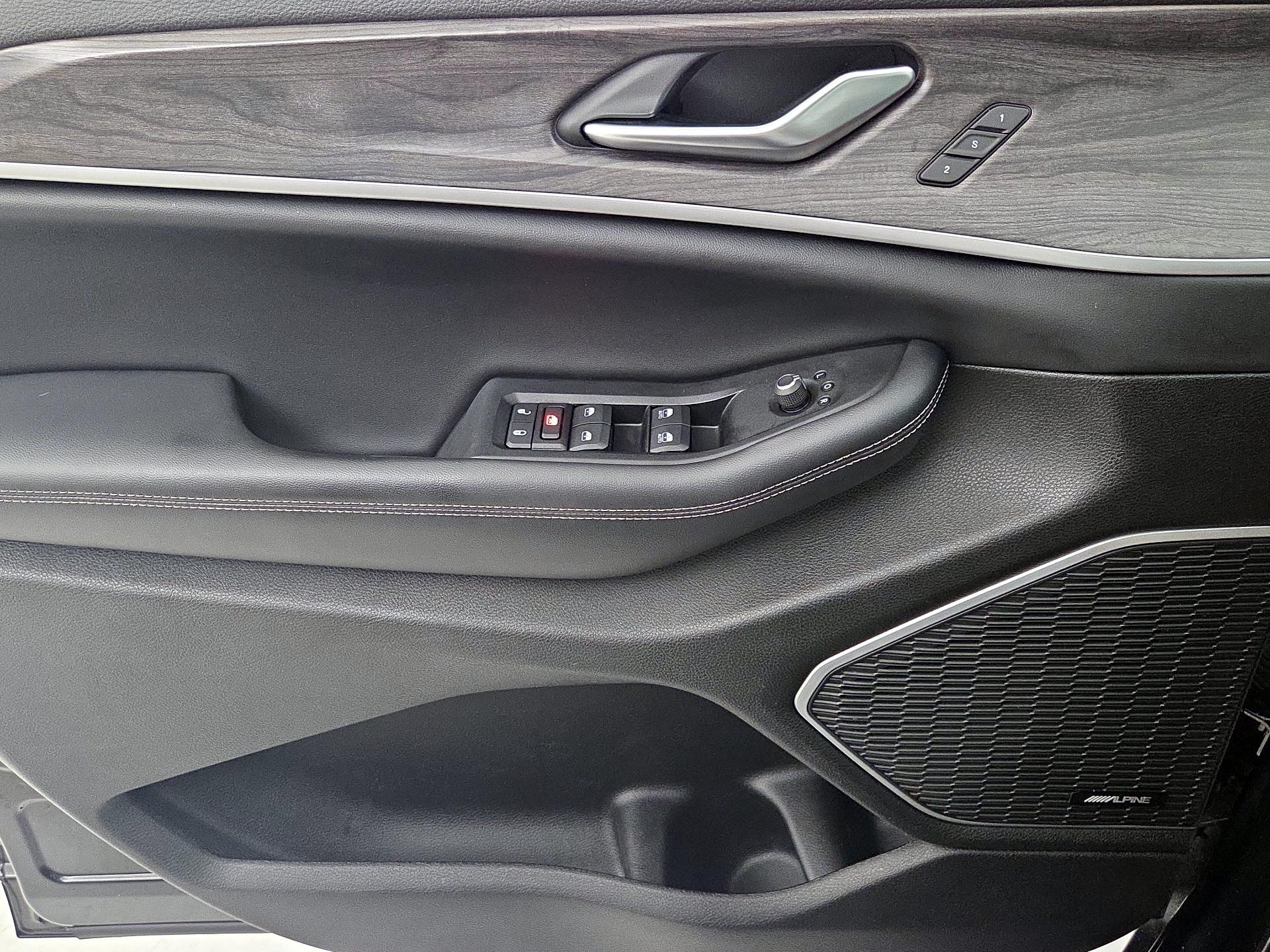 Thumbnail: 2023 Jeep Grand Cherokee - 12