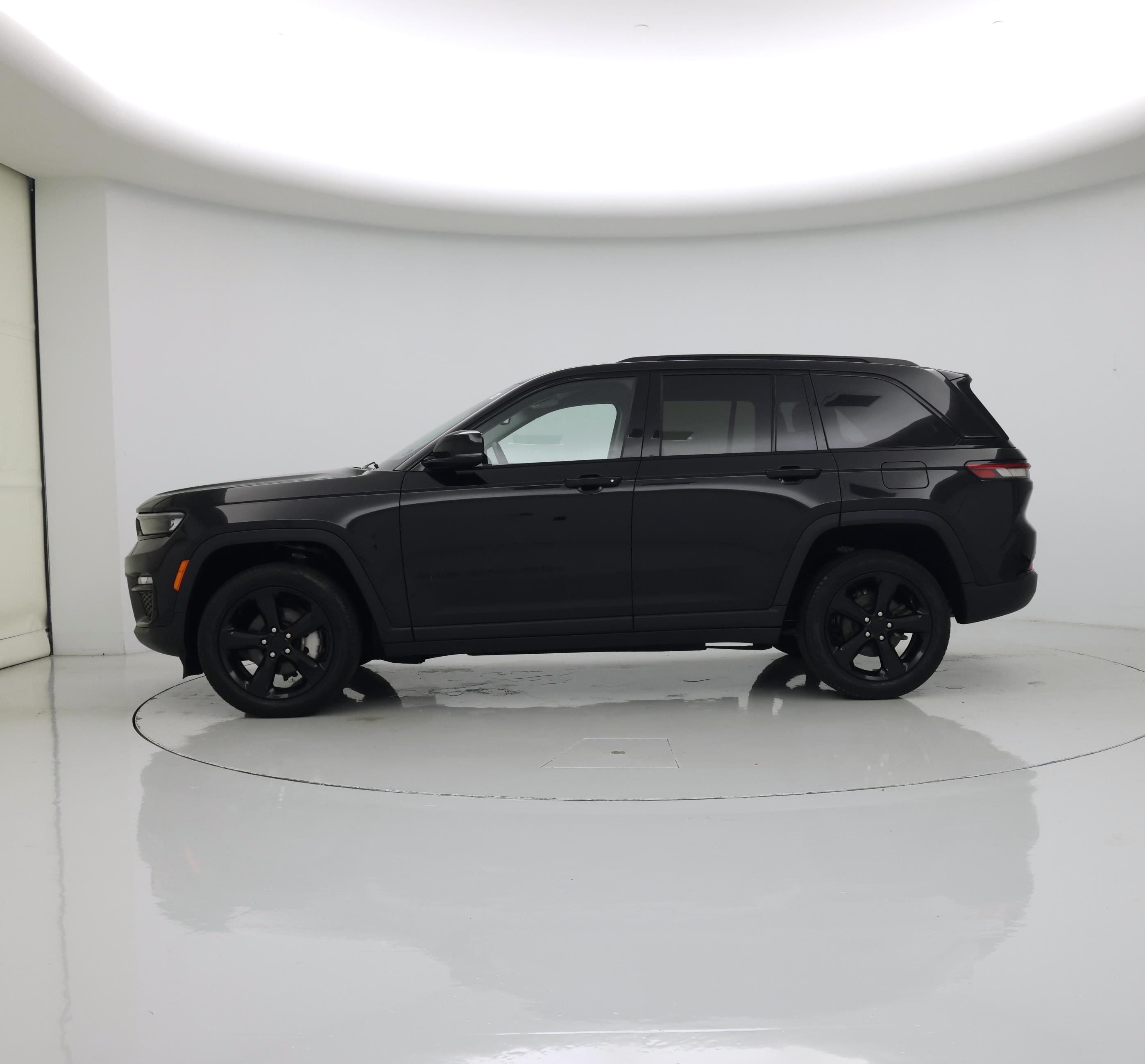 Thumbnail: 2023 Jeep Grand Cherokee - 3