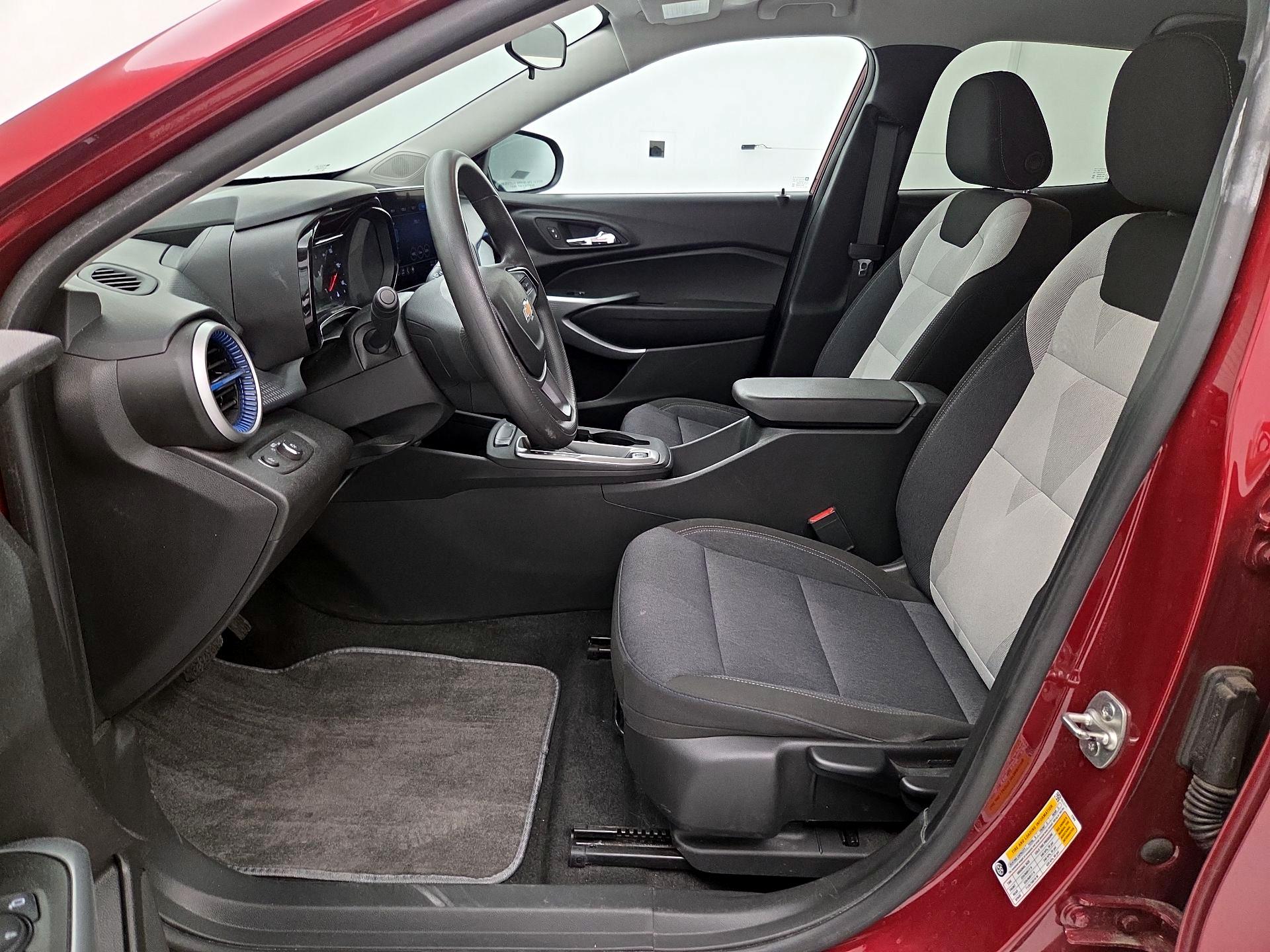 Thumbnail: 2024 Chevrolet Trax - 11