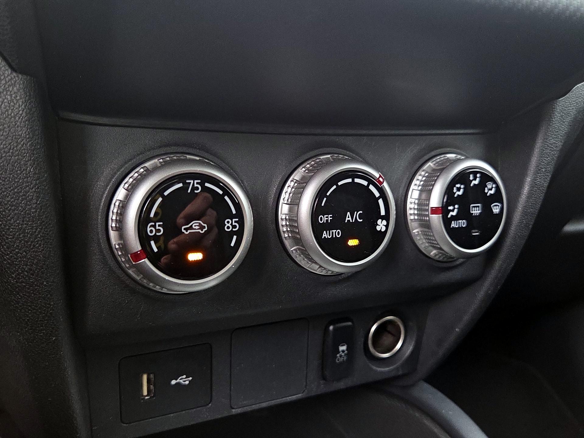 Thumbnail: 2020 Mitsubishi Outlander Sport - 15