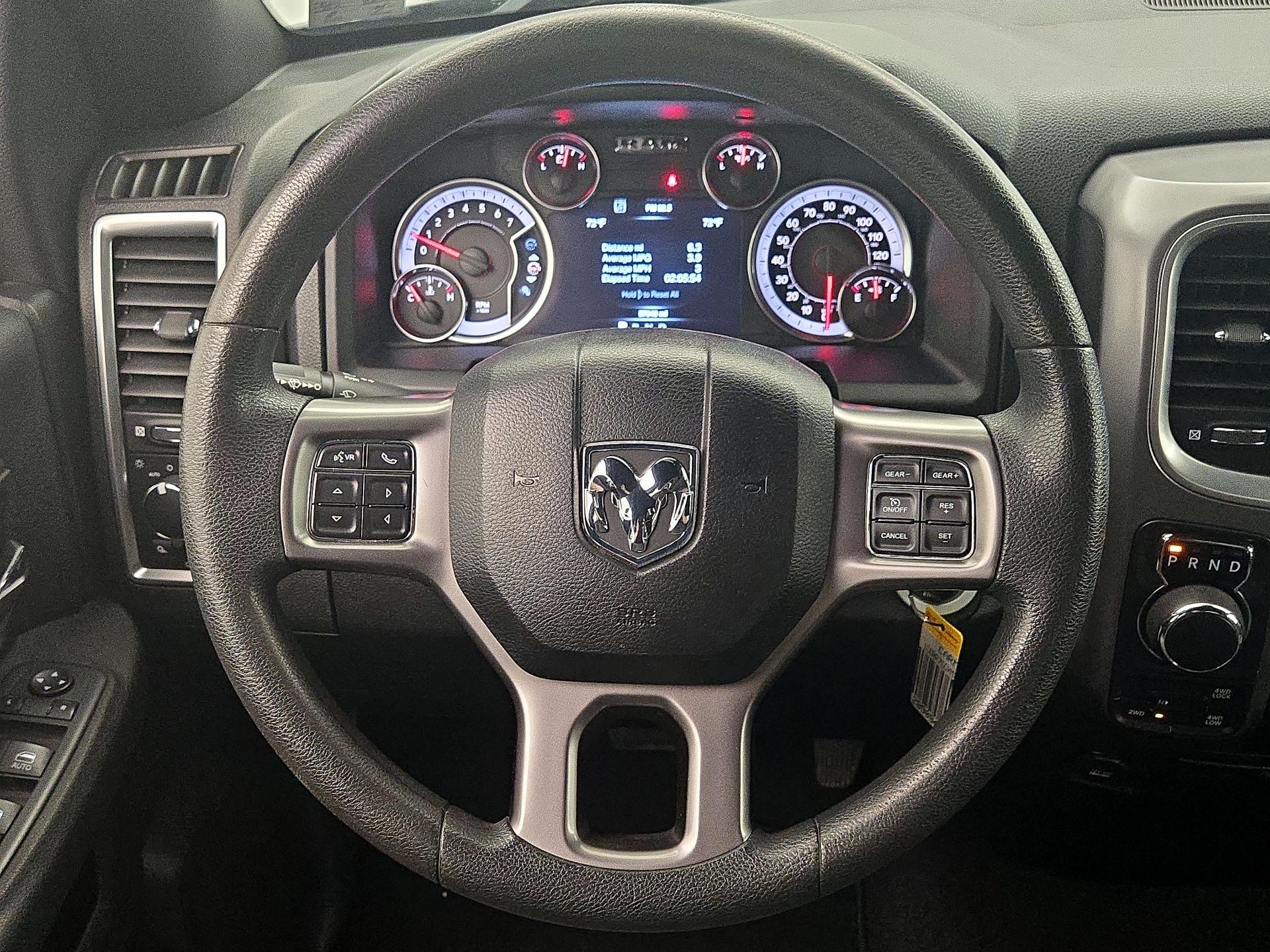 Thumbnail: 2021 RAM 1500 Classic - 10